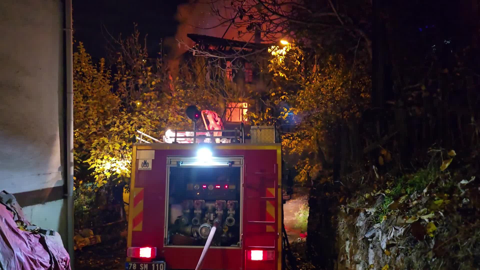 Safranbolu’da 150 yıllık tarihi konak alevlere teslim oldu