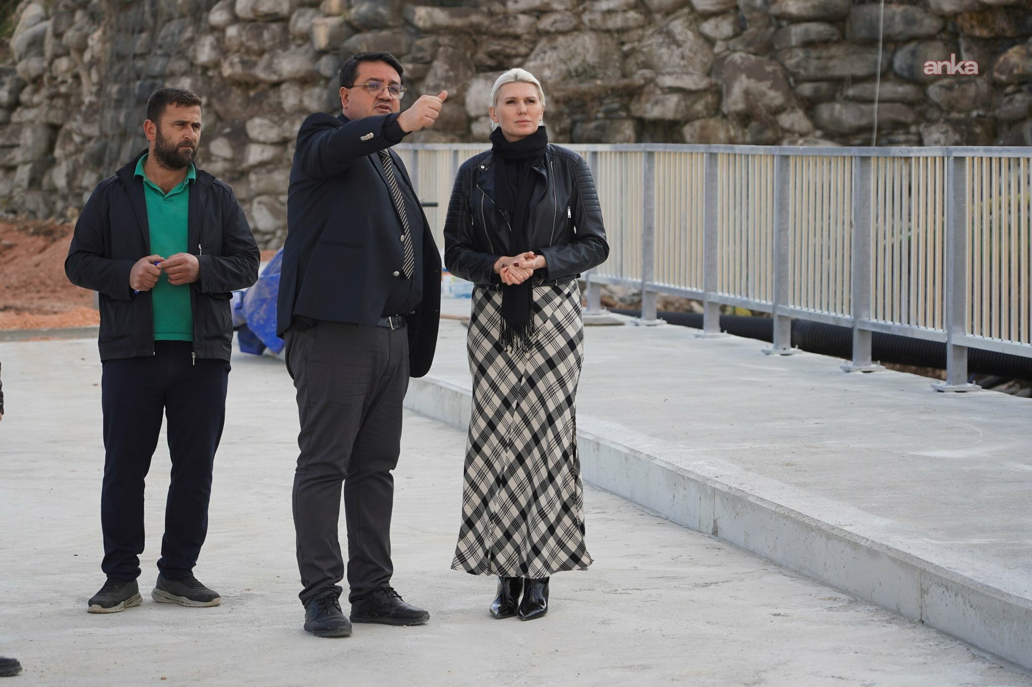 Bilecik Belediye Başkanı Subaşı, Hamsu Köprüsü'ndeki çalışmaları yerinde inceledi