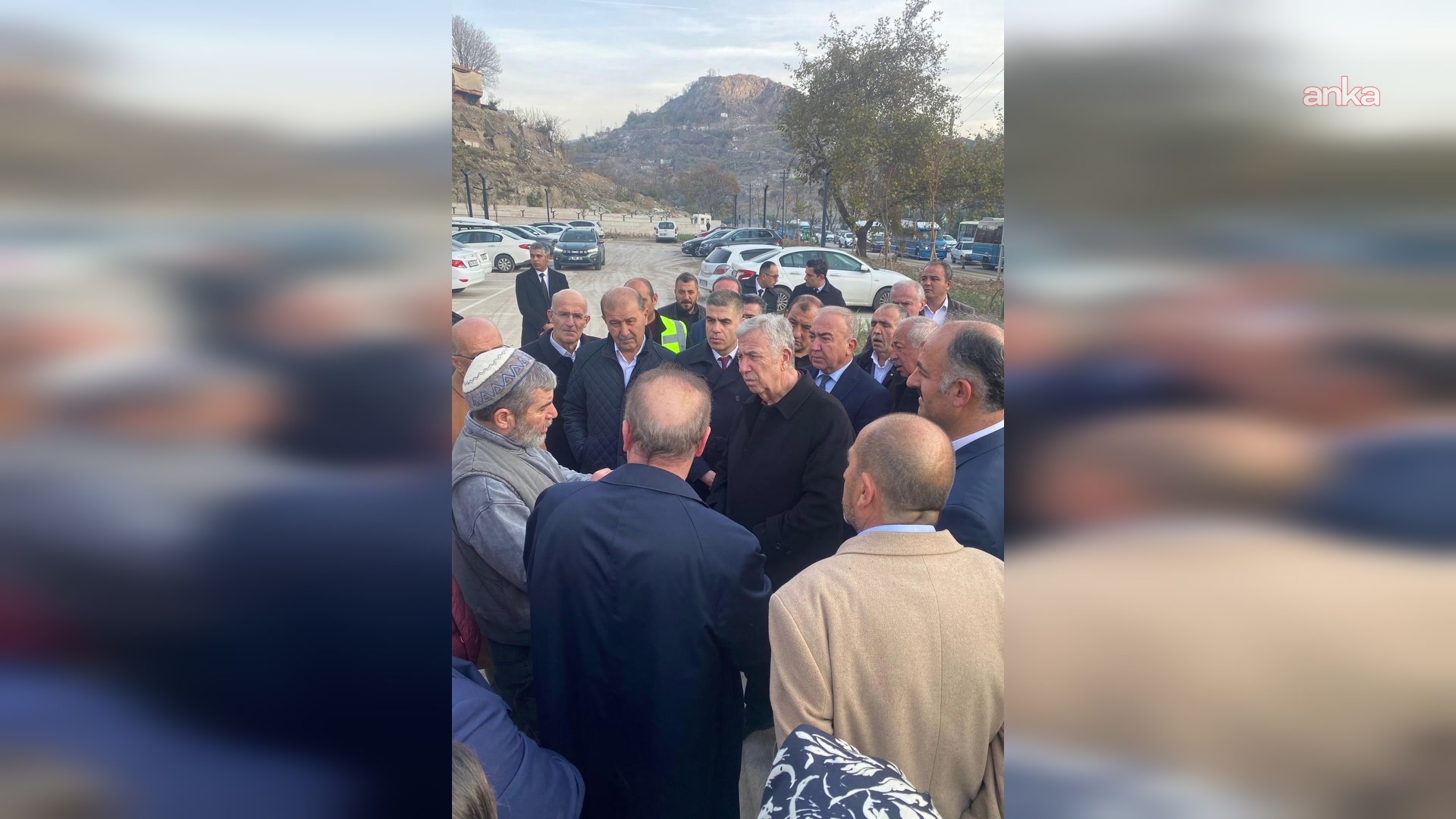 Ankara Büyükşehir Belediye Başkanı Yavaş, Hacı Bayram esnafını ziyaret etti