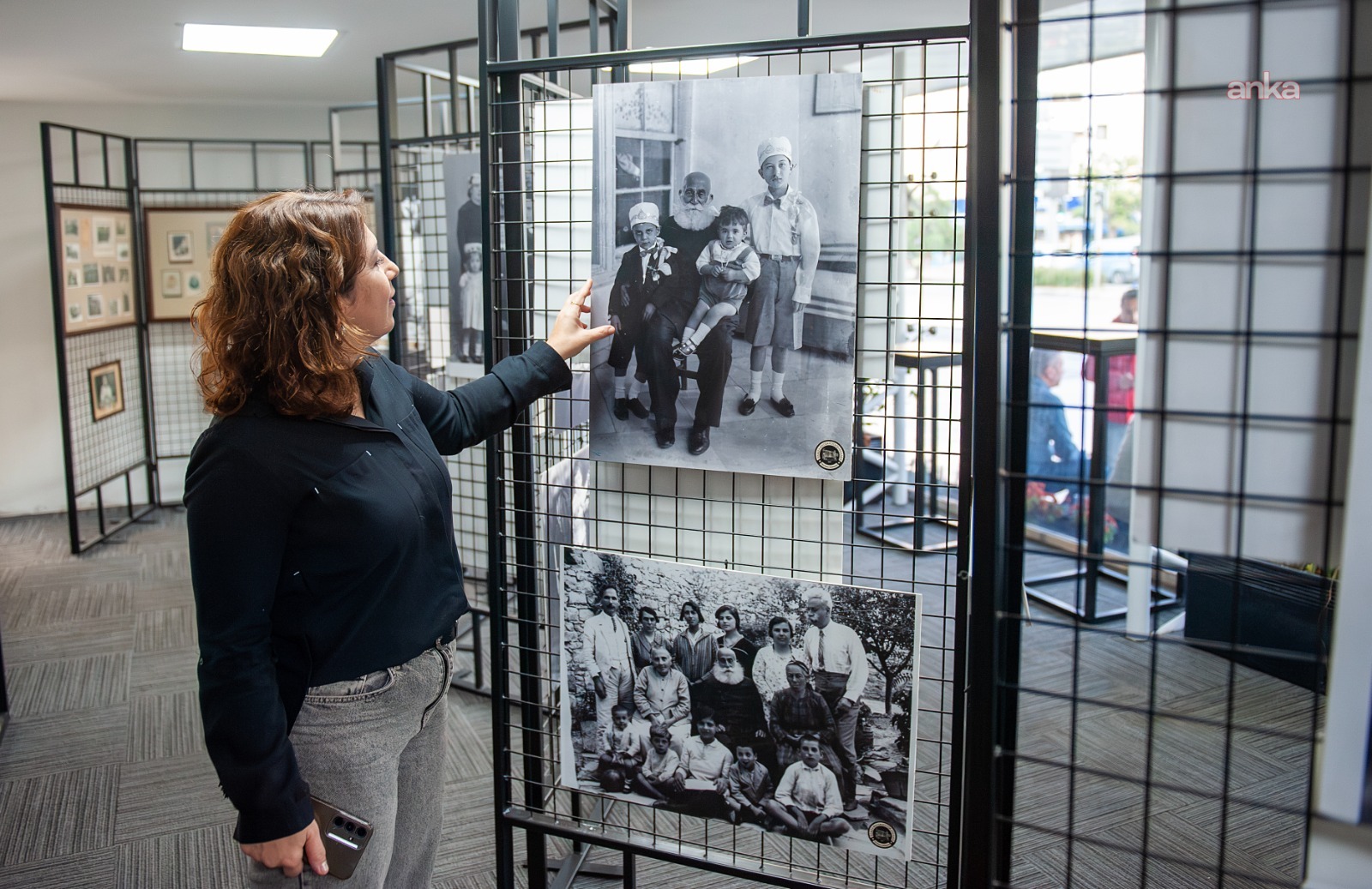 Karşıyaka Belediyesi’nden fotoğraf tarihine ışık tutan sergi