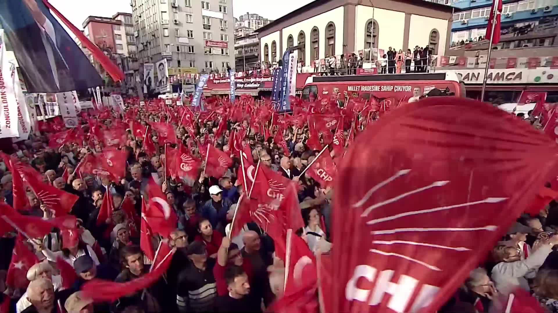 CHP’nin “Millet İradesine Sahip Çıkıyor” mitingi... İmamoğlu: Korkuyla kaçtıkları o sandık gelecek ve milletçe rahat bir nefes alacağız
