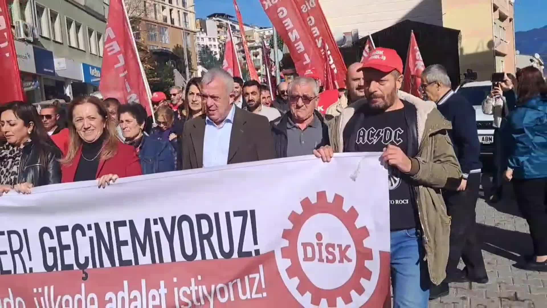 DİSK Genel Başkanı Çerkezoğlu: "Hayat pahalılığı artıyor, emek ucuzluyor; bu ücretlerle yaşanmaz"