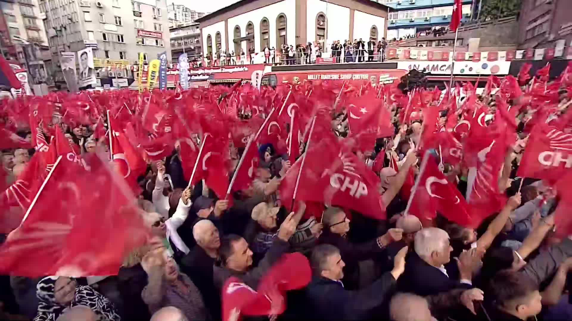 CHP'nin "Millet İradesine Sahip Çıkıyor" mitingi... Özgür Özel: "2018’den sonra memleketi şirket yönetir gibi yönetmeye başladı. Şirketinin adını biliyor musunuz? KADAŞ: 'Kara Düzen Anonim Şirketi"