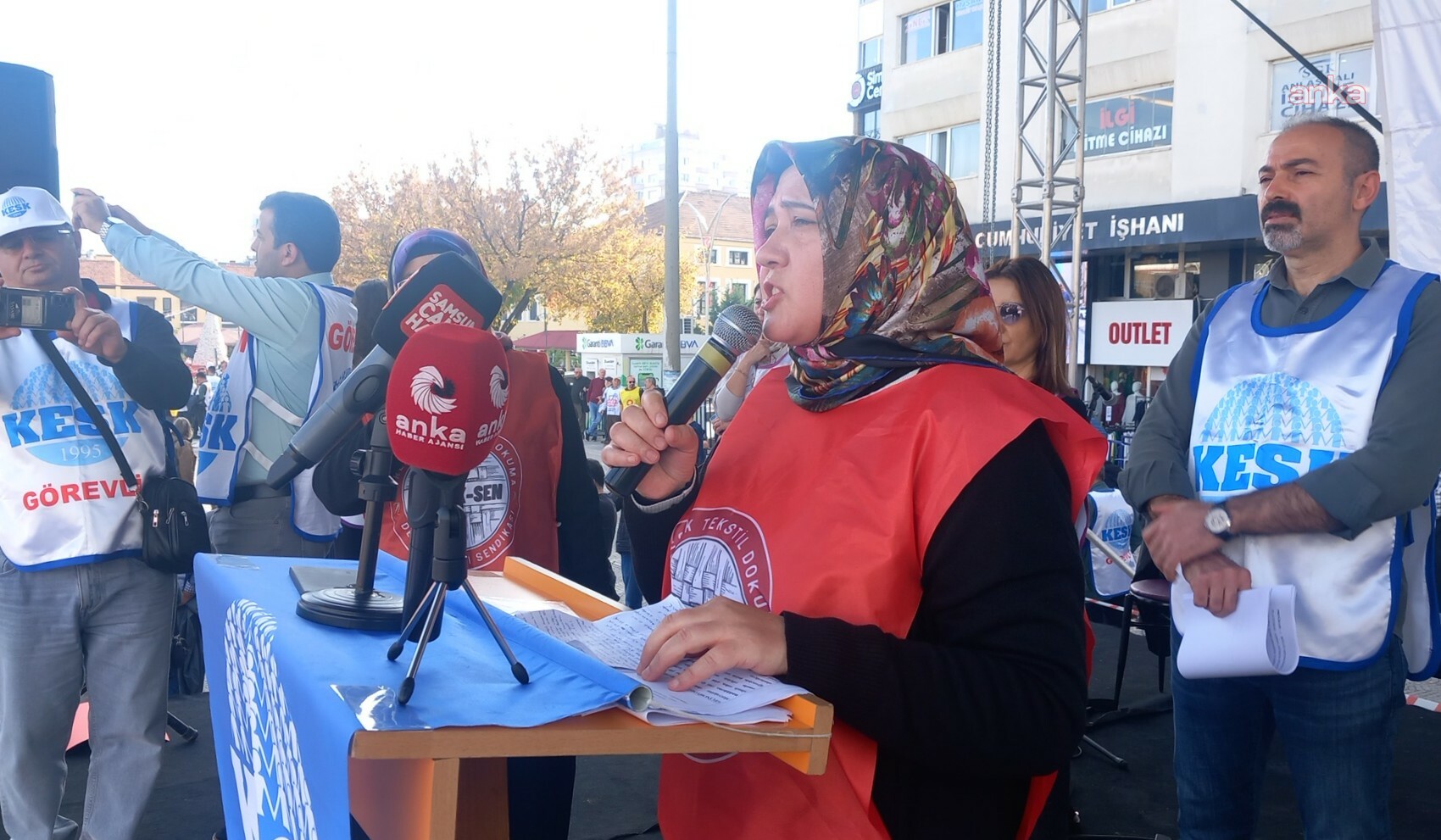 KESK’in “Geçinemiyoruz” Mitingi Samsun’da düzenlendi... Eş Genel Başkan Ayfer Koçak: “Kaynak var ama bizlere yok”