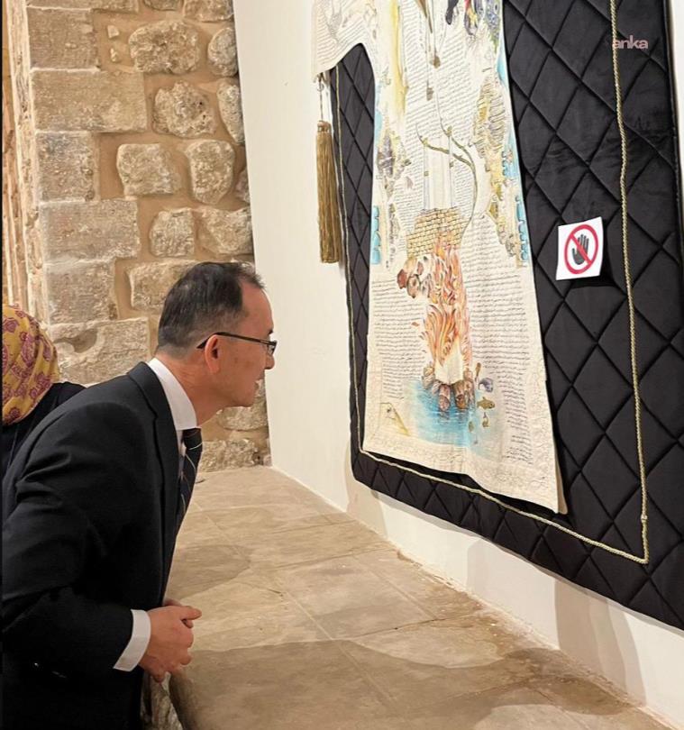 Çin'in Ankara Büyükelçisi Jiang Xuebin'den Mardin'deki “Dualı Sultan Gömlekleri Sergisi"ne ziyaret