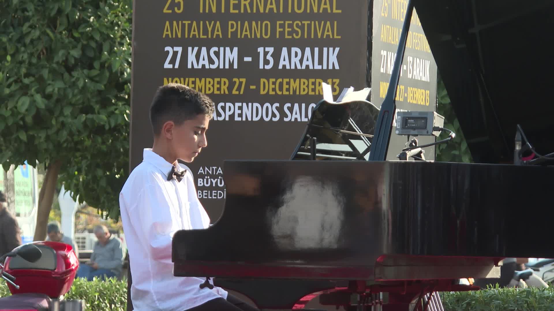 Cem Adrian 25. Uluslararası Antalya Piyano Festivali'nde sahne alacak