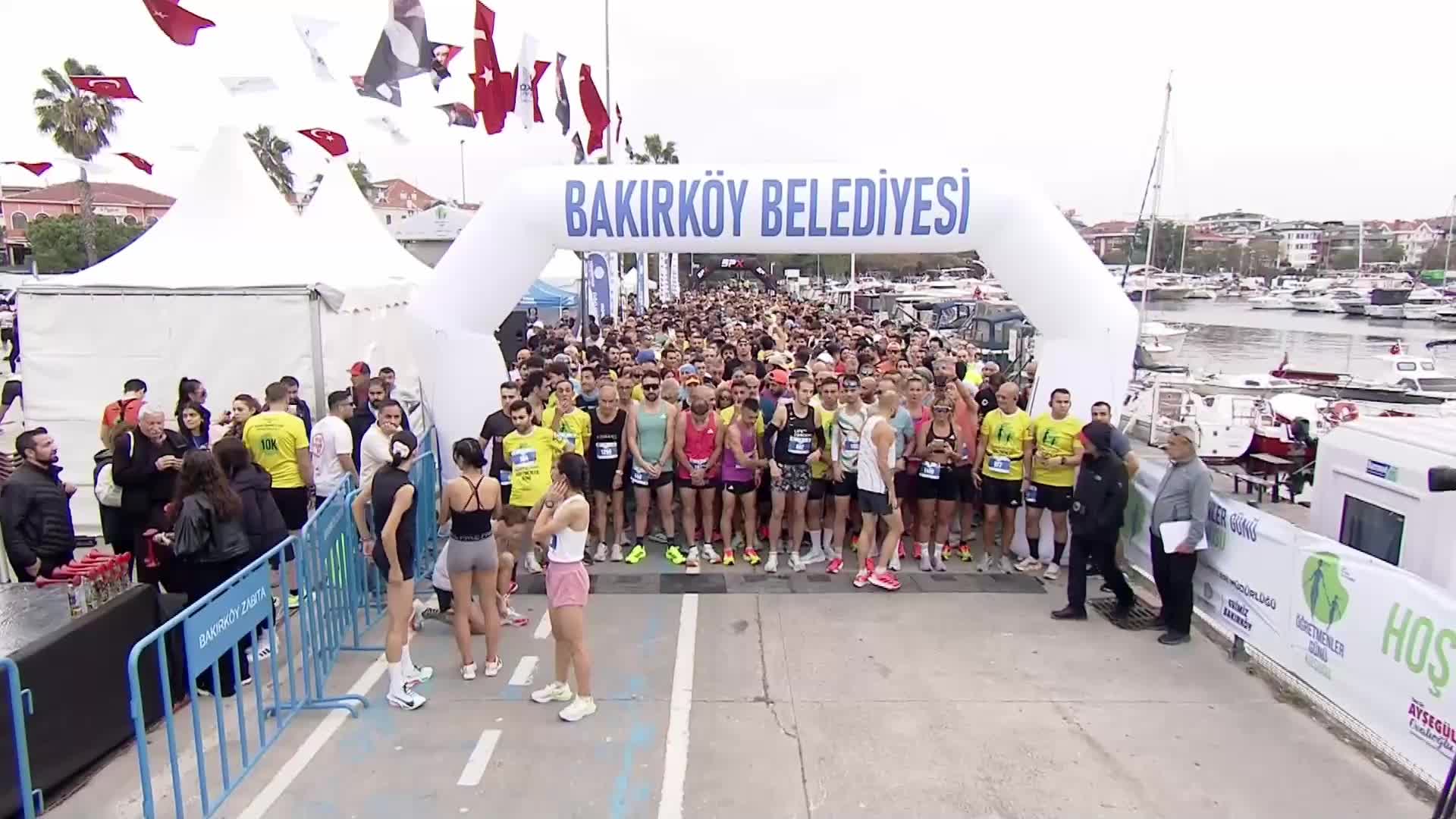 Bakırköy Belediyesi'nden "Öğretmenler Günü" koşusu