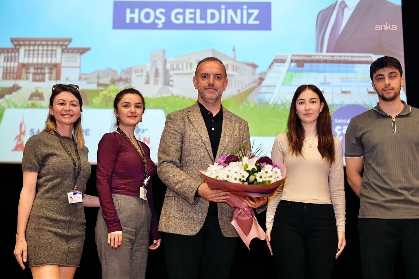 Sancaktepe Belediye Başkanı Alper Yeğin, Gençlik Merkezi'nde velilerle buluştu