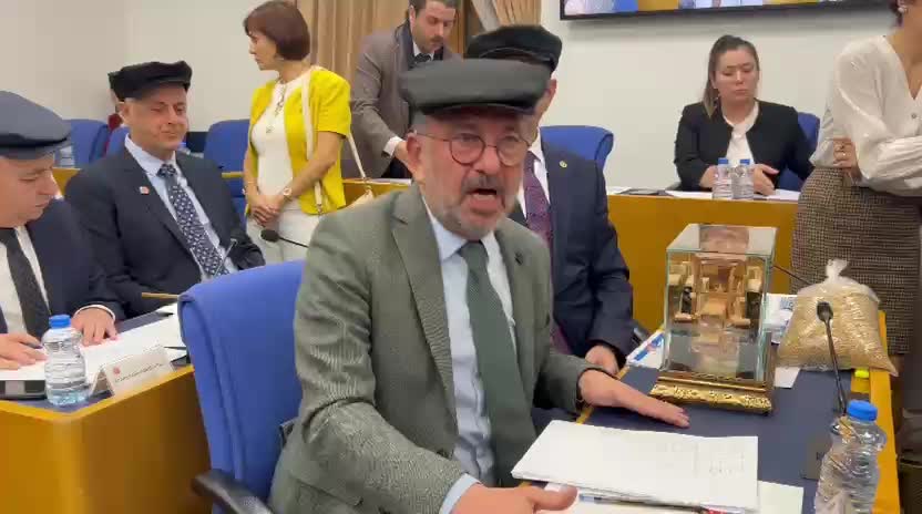 2026 bütçesi Plan ve Bütçe Komisyonu'nda... CHP'li Ağbaba: "Ekicilikten toplayıcılığa dönüşmüş durumdayız. Maalesef Türkiye tarımda kötü durumda"