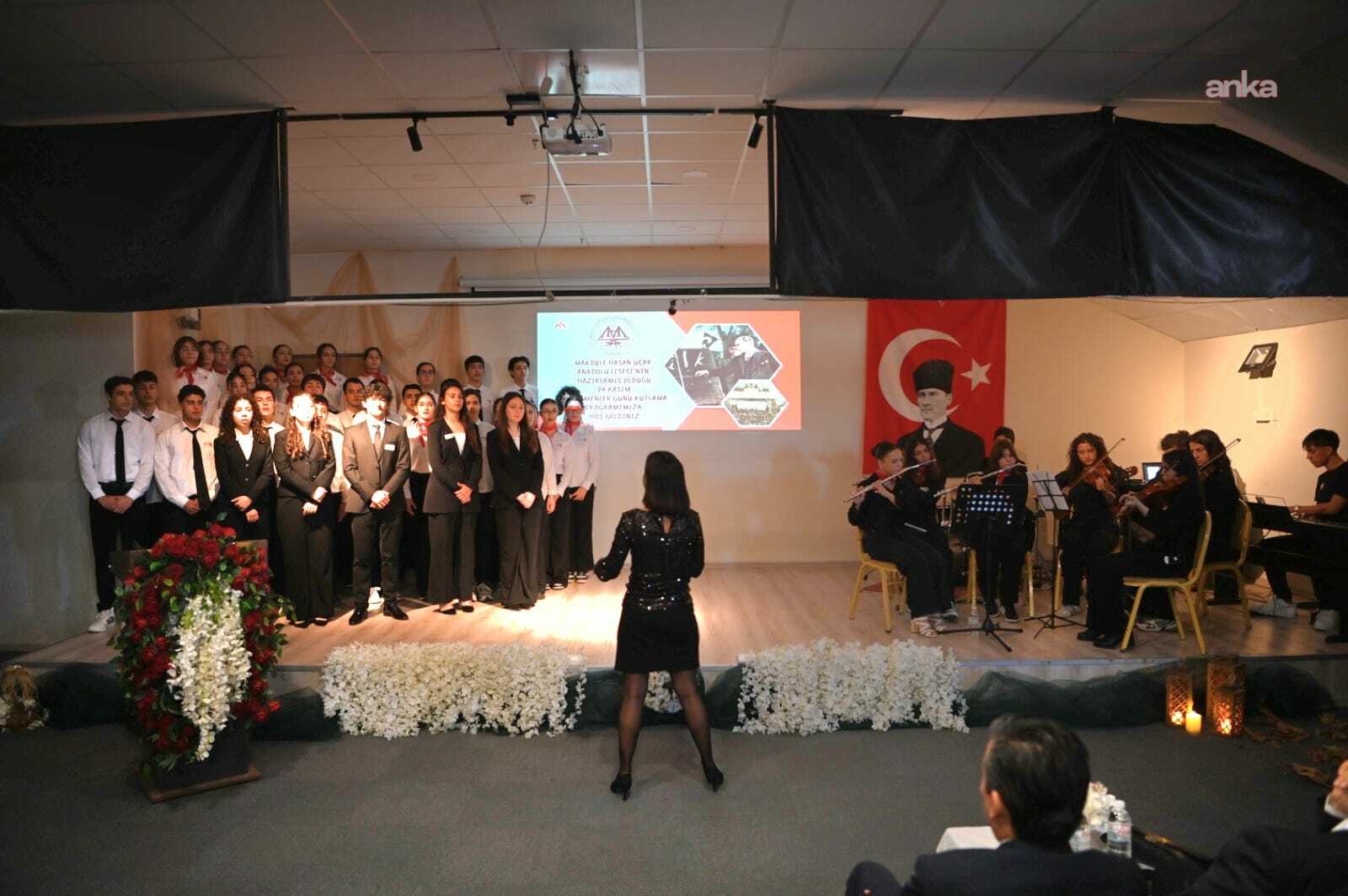 Kuşadası'nda Öğretmenler Günü dolayısıyla etkinlikler düzenlendi