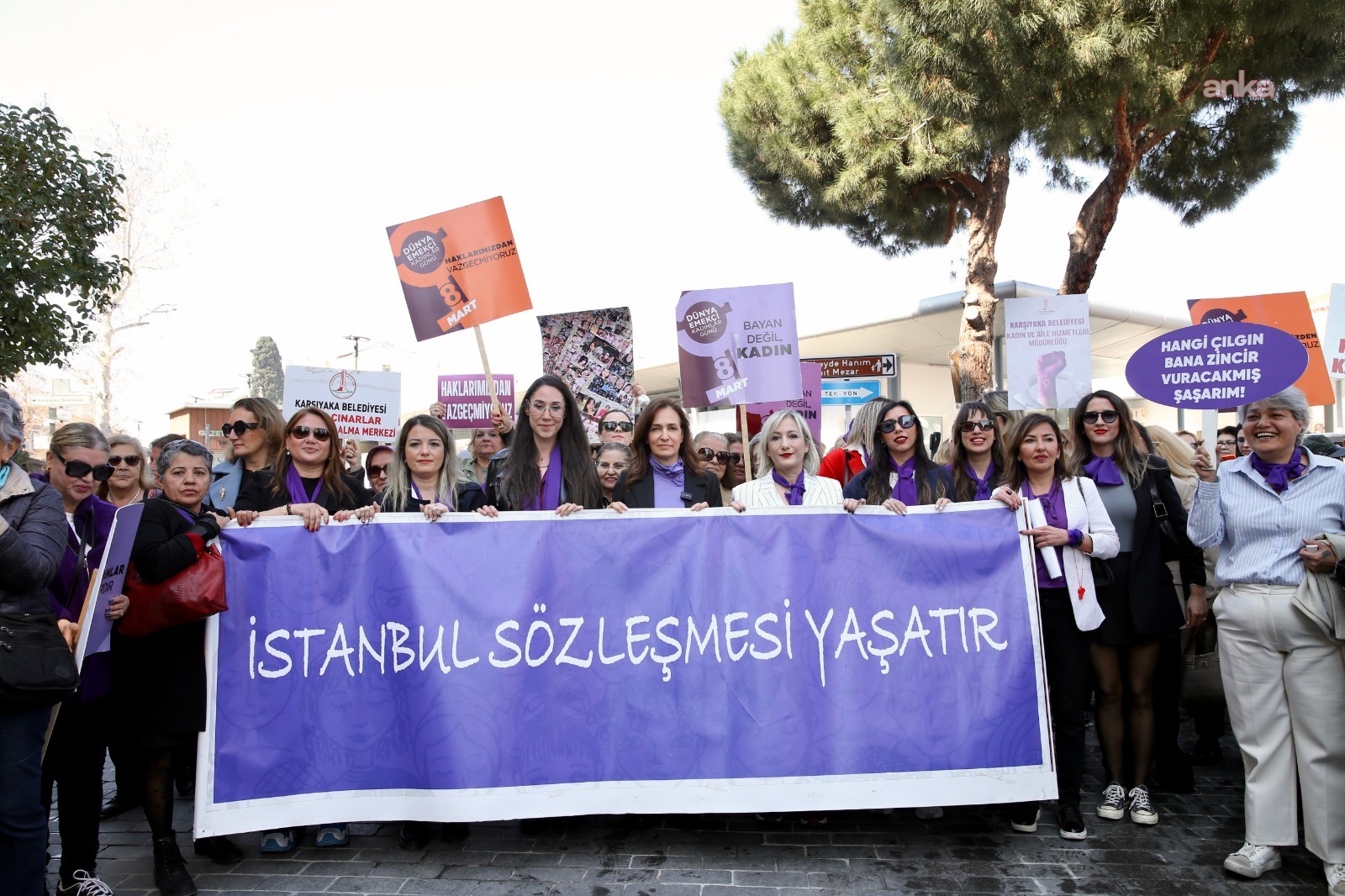 İzmir Karşıyaka’dan kadınlar için dayanışma çağrısı: Şiddete karşı ses çıkar