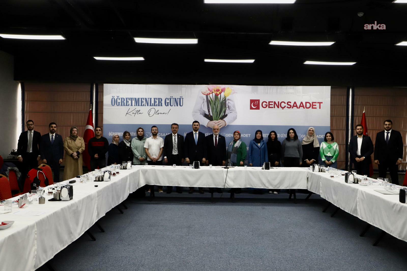 Saadet Partisi, atanamayan öğretmenler ve mülakat mağdurları ile buluştu: “Yusuf Tekin’in memleketi Erzurum’da 100 kişinin girdiği mülakatta 99 kişinin ataması yapılabiliyor"
