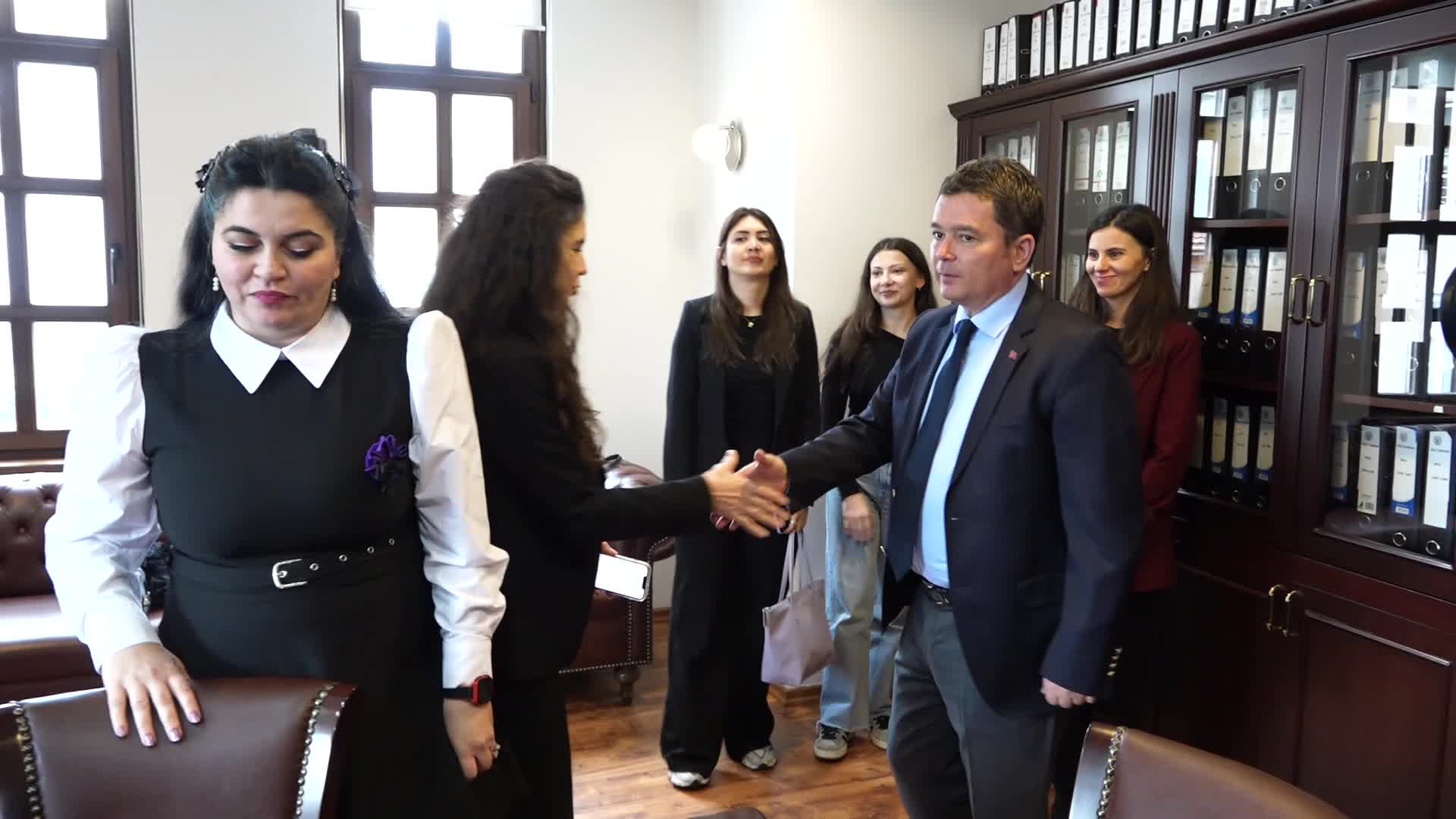Osmangazi Belediyesi ve Bursa Barosu kadına yönelik şiddetle mücadele protokolü imzaladı