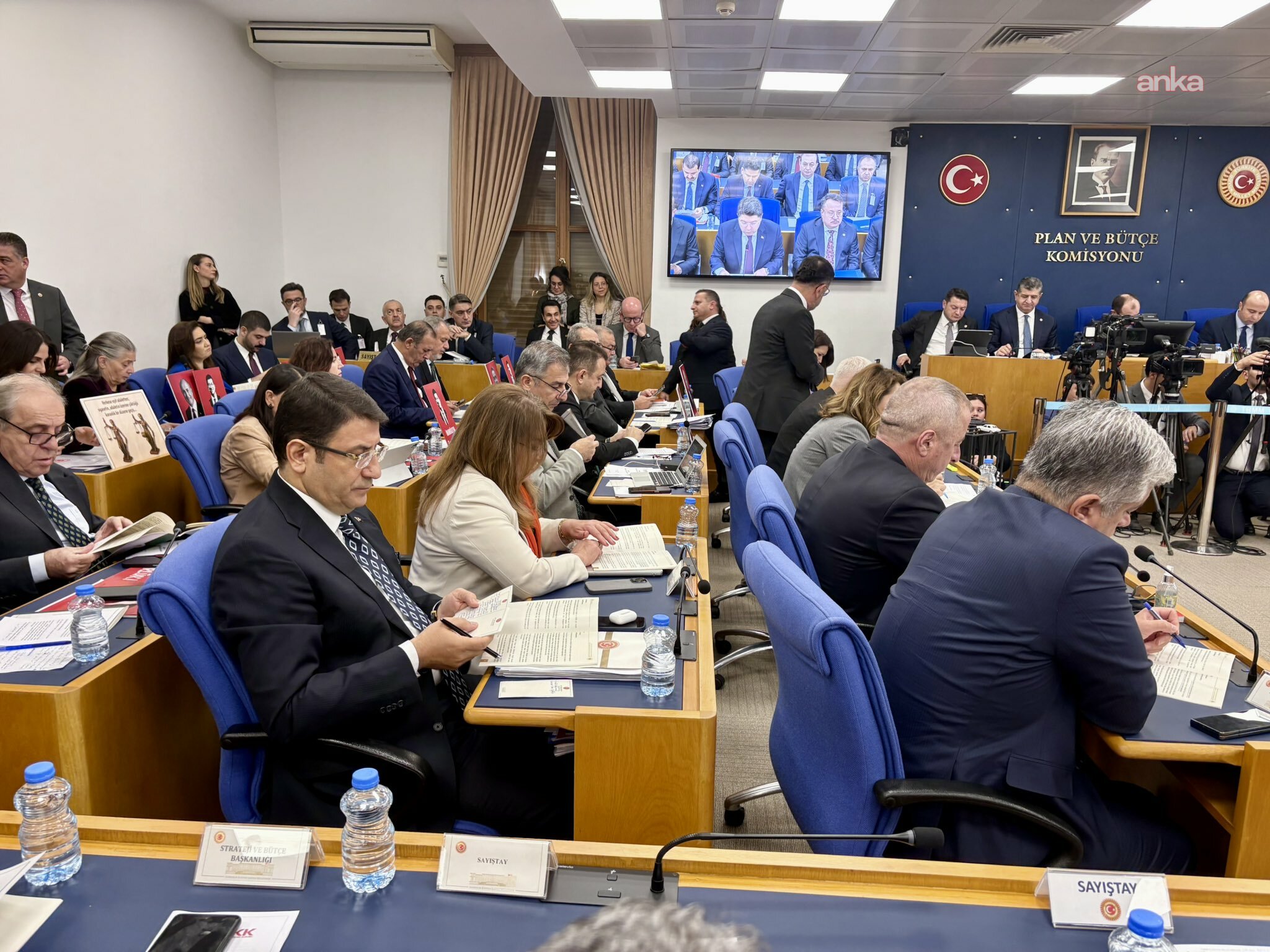 2026 bütçesi Plan ve Bütçe Komisyonu’nda… İYİ Parti Milletvekili Poyraz’dan Bakan Tunç’a: “İmralı Feribot seferlerinden sorumlusunuz”