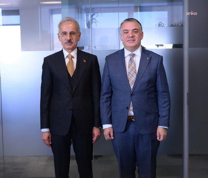 Ulaştırma ve Altyapı Bakanı Uraloğlu, Londra’da Maltalı mevkidaşı Bonett ile görüştü