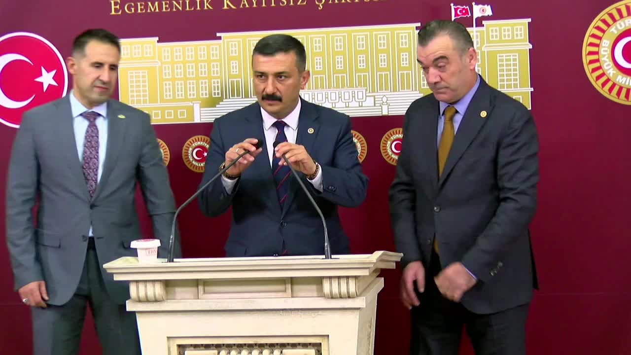 İYİ Partili Türkoğlu: "Özeller esasen Türk milletinin yüreğindekini dile getiren kahraman bir sözcüdür"