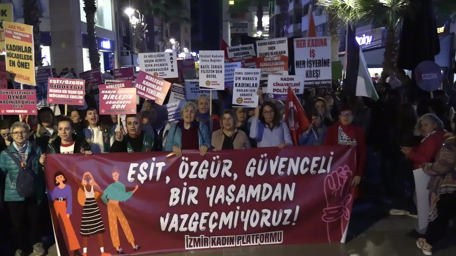 İzmir’de kadın platformlarından 25 Kasım’da kitlesel yürüyüş: Haklarımızdan, hayatlarımızdan ve mücadelemizden asla vazgeçmeyeceğiz