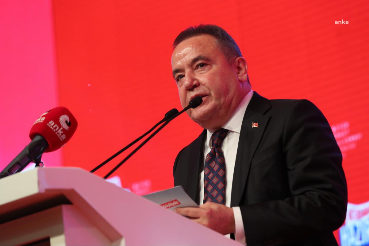 Antalya Büyükşehir Belediye Başkanı Muhittin Böcek hastaneye kaldırıldı