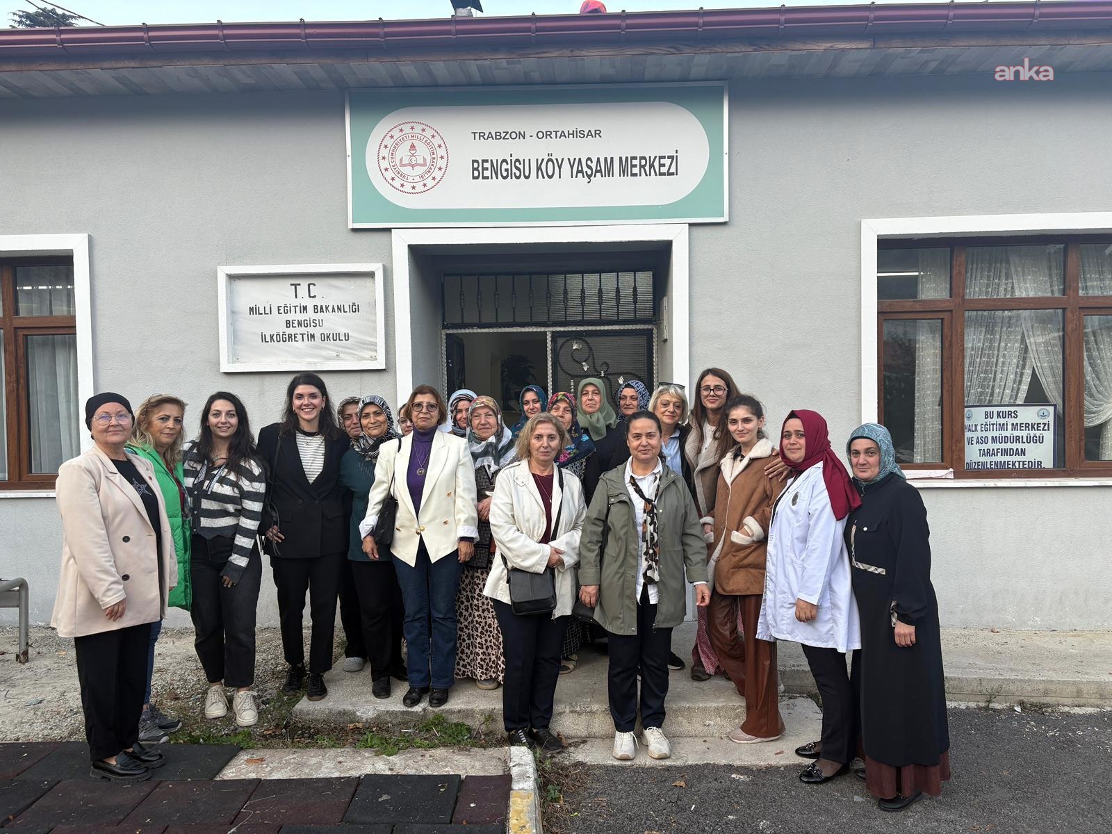 Ortahisar Belediyesi'nden kadına karşı şiddetle mücadele gününde anlamlı program