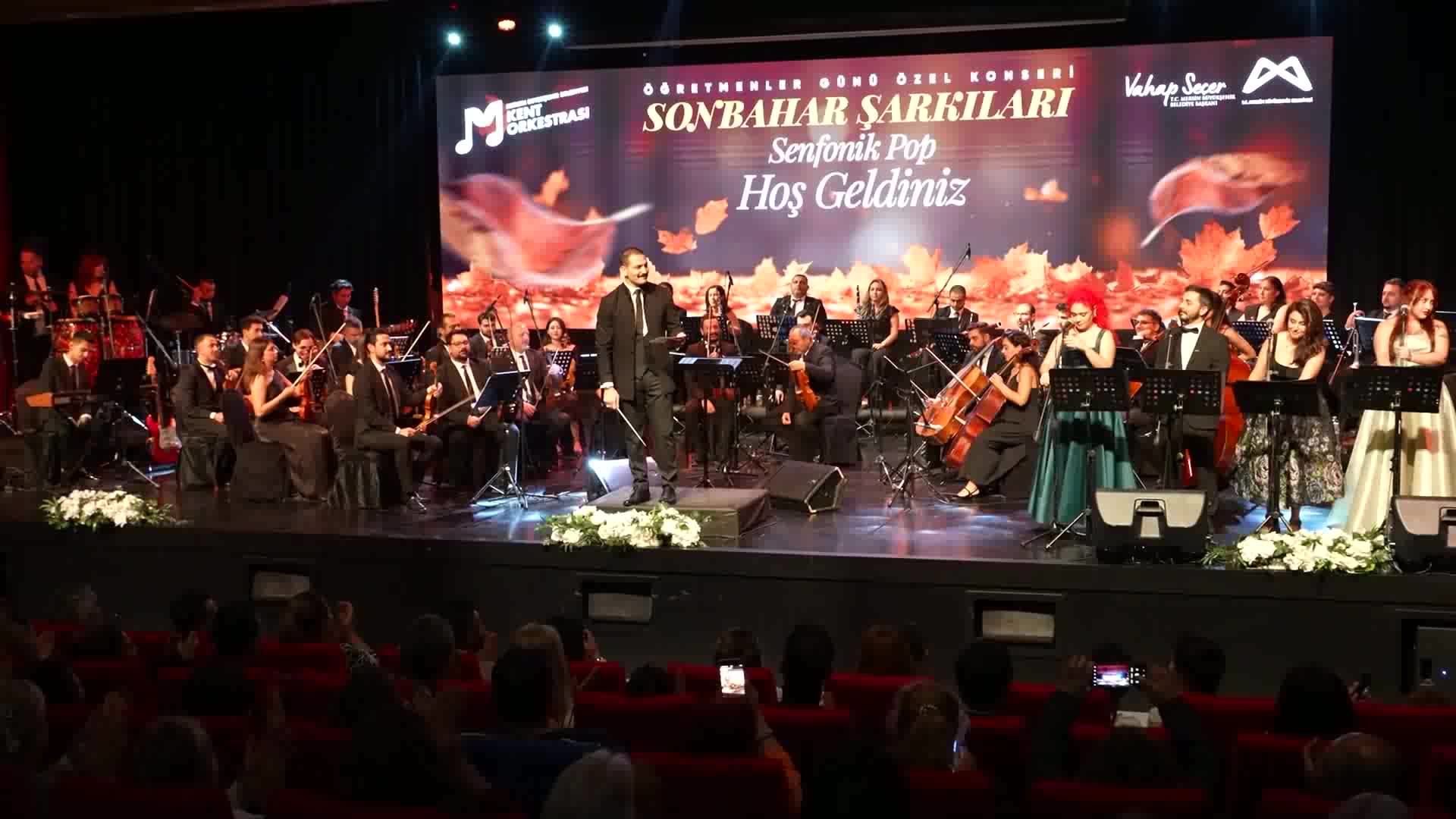 Mersin Büyükşehir Belediyesi'nden Öğretmenler Günü'ne özel "Sonbahar Şarkıları-Senfonik Pop" konseri