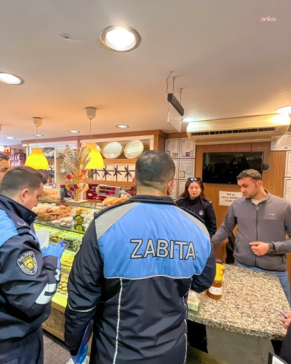 Silivri'de zabıta ekipleri halk sağlığı için sahada