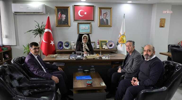 Kütahya Belediye Başkanı Kahveci'den Ak Parti İl Başkanlığı'na ziyaret