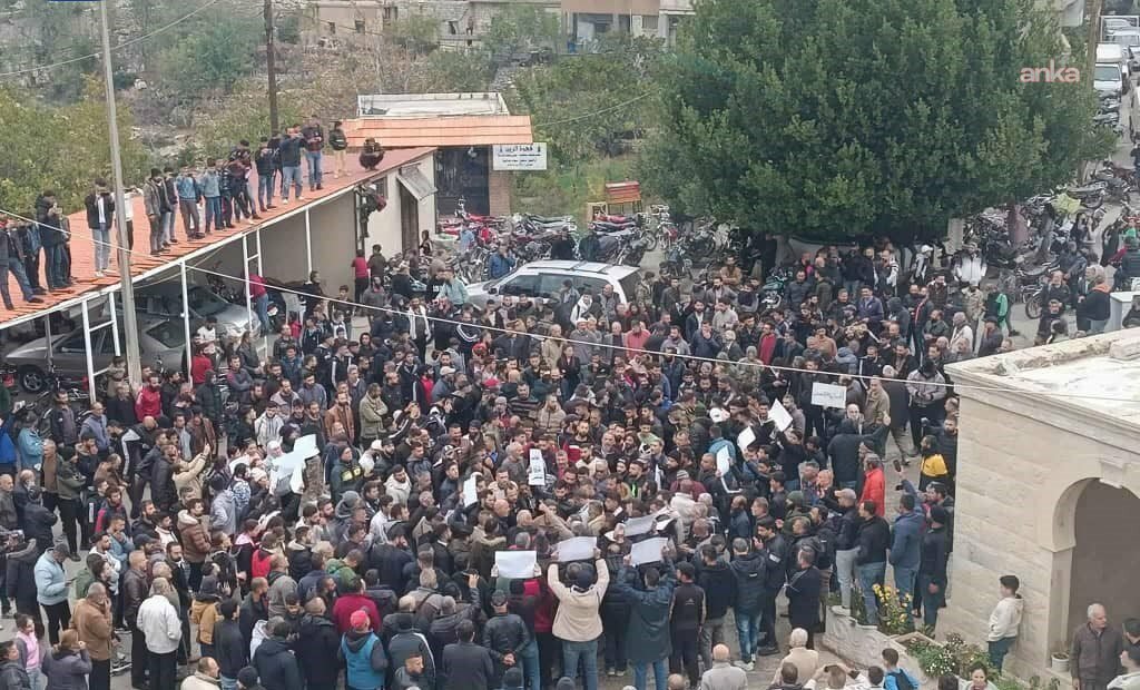 İHD: Suriye'de Alevi ve Ermeni halkına yönelik saldırılar endişe yaratıyor