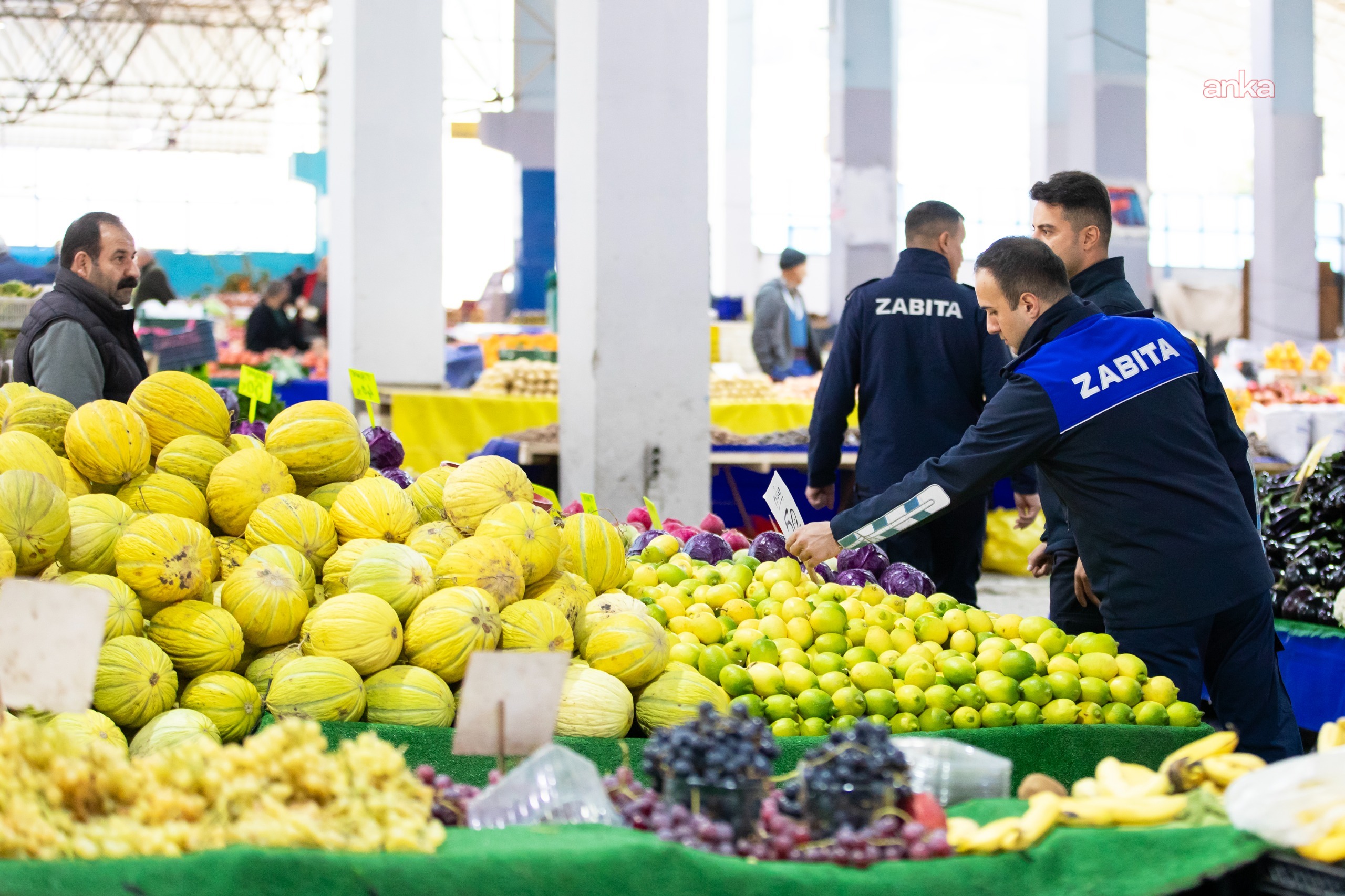 Narlıdere Belediyesi’nden pazar yerinde denetim