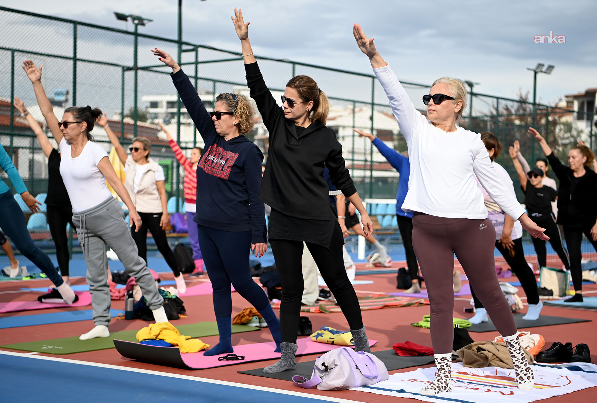 Kuşadası Belediyesi'nden Tenis Kulübü’nde yoga etkinliği