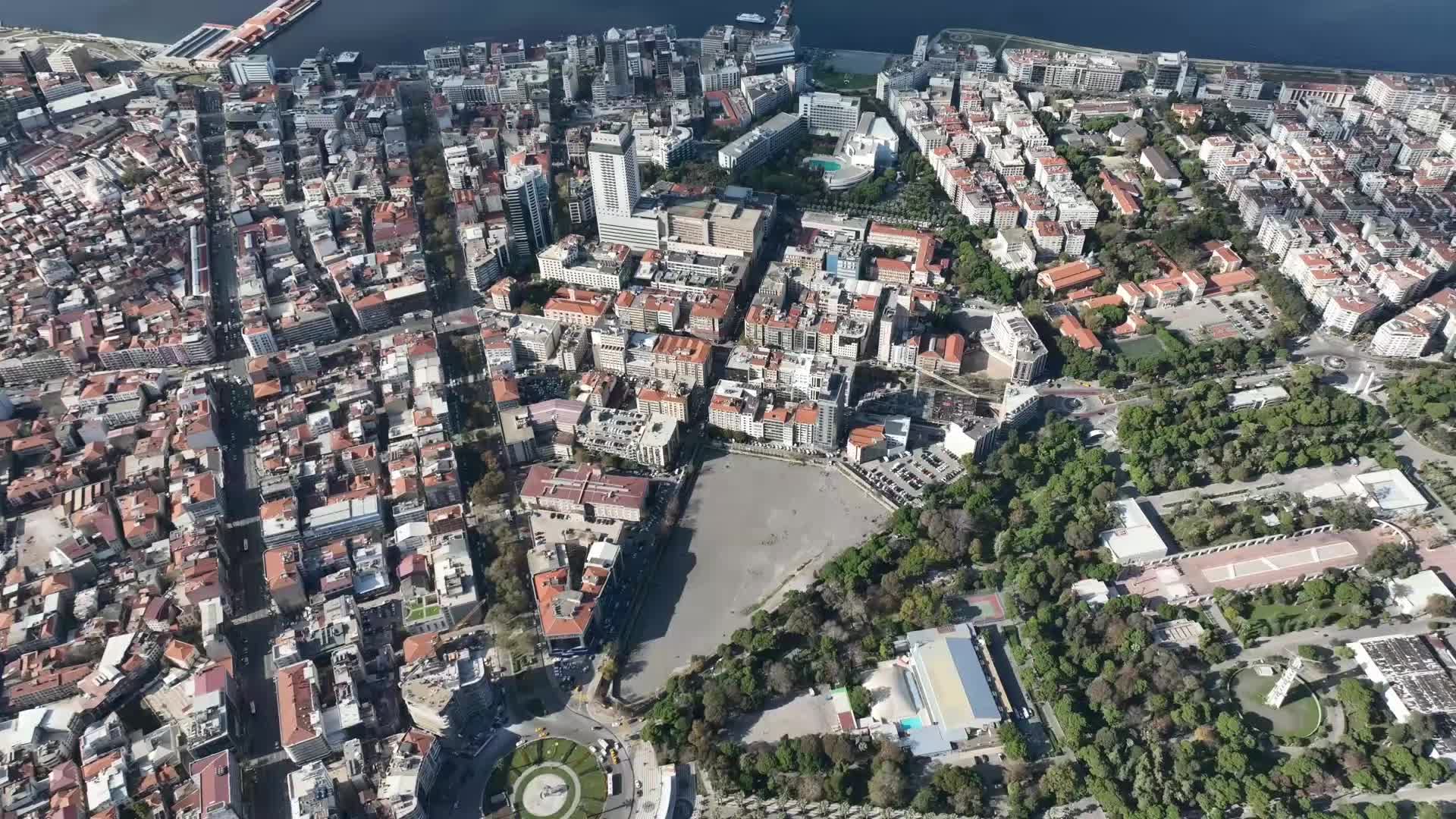 İzmir’de Basmane Çukuru gökdelen projesi tartışma yarattı