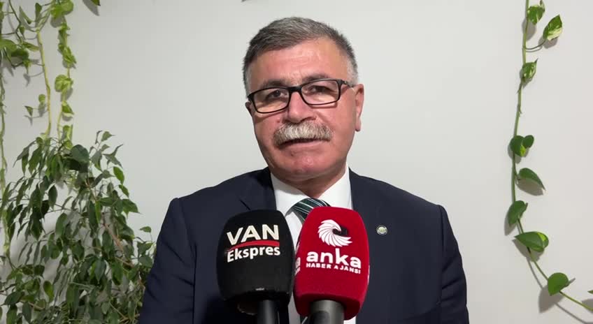 KESK Eş Genel Başkanı Ahmet Karagöz: "Sırtları biz emekçilere, yüzleri ise sermayeye dönük"