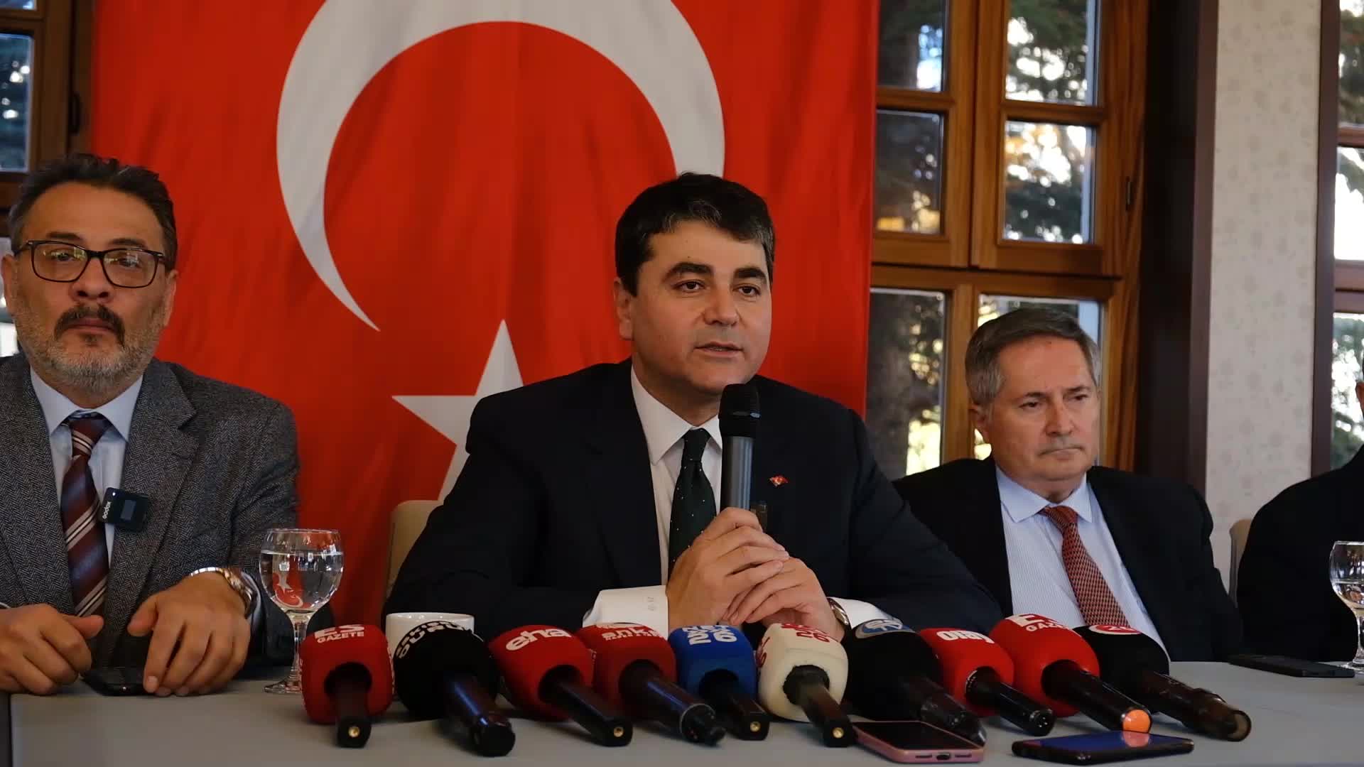 Demokrat Parti Genel Başkanı Gültekin Uysal: "Türkiye kravatlı soyguna maruz kalıyor"