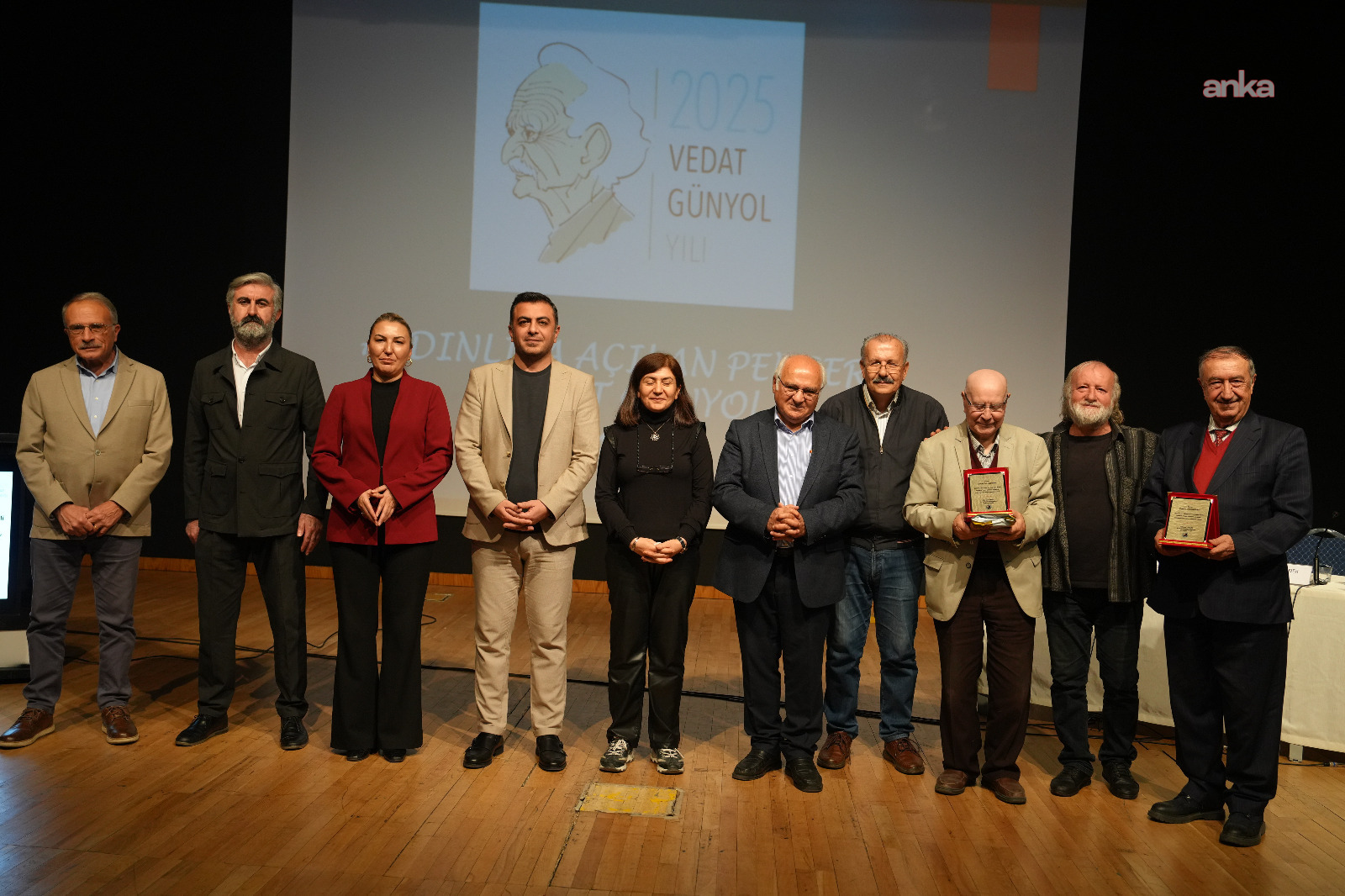 Kartal’da “Aydınlığa Açılan Pencere: Vedat Günyol Paneli” gerçekleşti