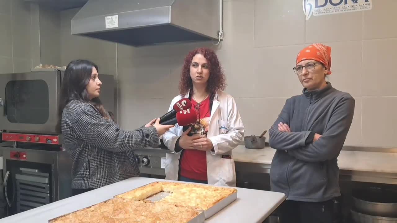Hopa’da Kadın Kooperatifi Laz böreğini Türkiye’ye tanıtıyor