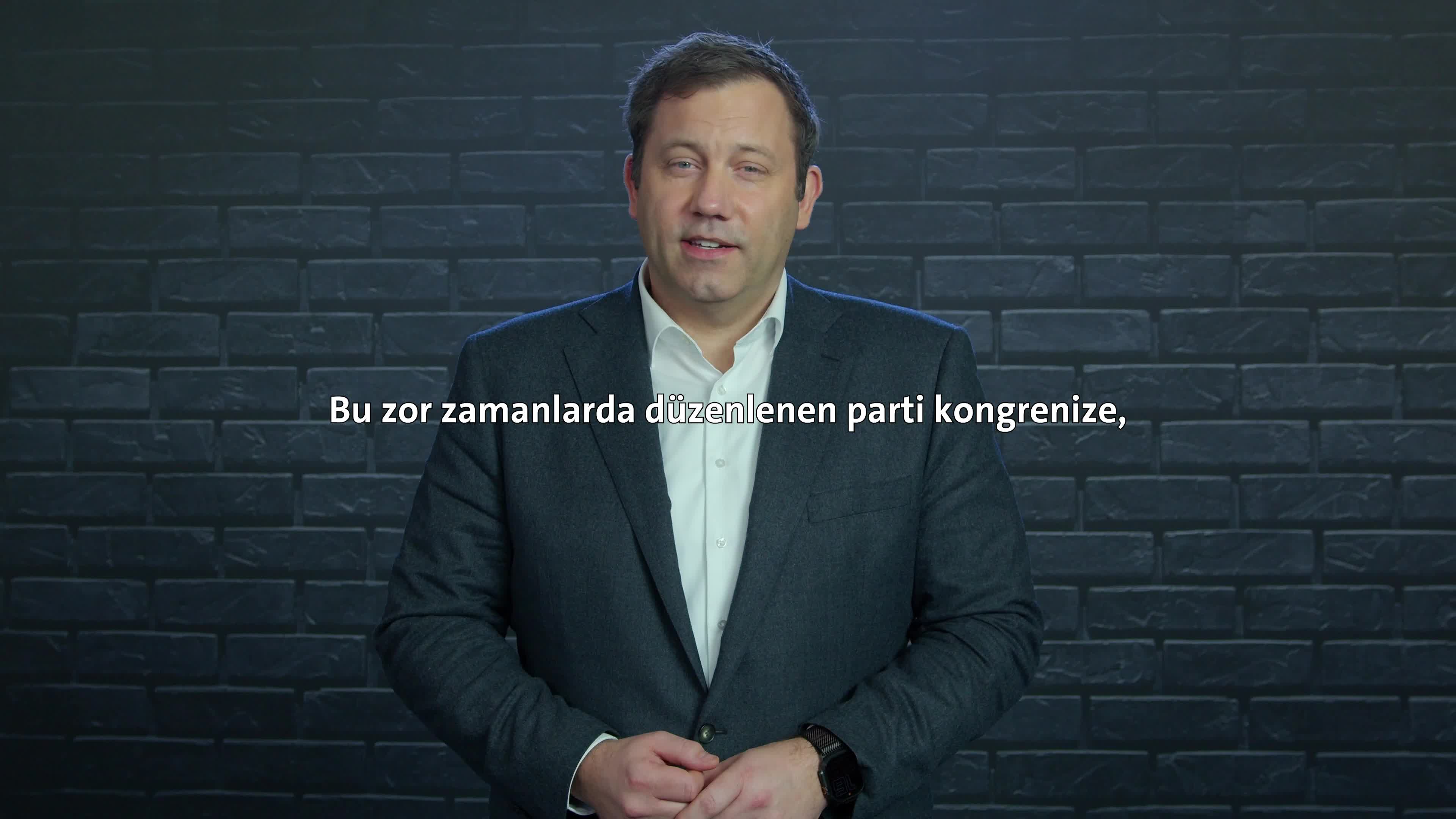 CHP'nin 39'uncu Olağan Kurultayı... Lars Klingbeil: İmamoğlu'nun tutuklanması ve muhalefet partilerinin yasaklanması yönündeki girişimler Türk demokrasisine yönelik doğrudan bir saldırıdır