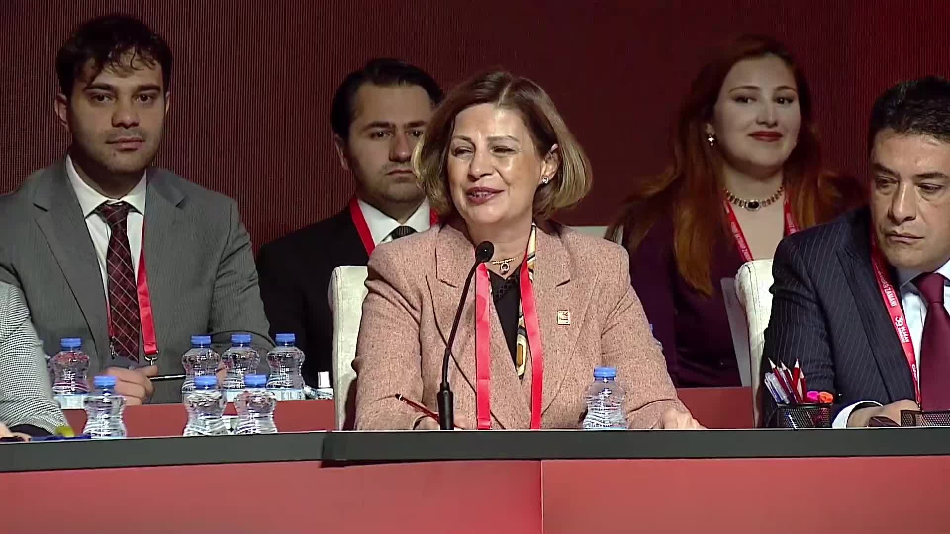 Ekrem İmamoğlu'ndan CHP'nin "Şimdi İktidar Zamanı" kongresine yapay zekalı mesaj: Bu ülkenin milyonları 19 Mart 2025’ten beridir her gün ama her gün bu beceriksiz, bu zorba iktidardan kurtulmak istediğini haykırıyor