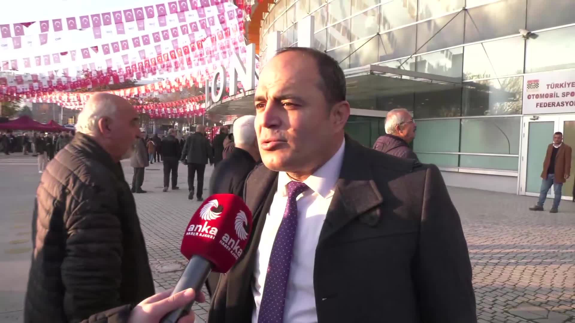 CHP'nin 39'uncu Olağan Kurultayı... Kurultaya katılan vatandaşlar: "Atatürk'ün partisi, geleceğin partisi, yine Türkiye'nin birinci partisi olarak çıkacak"