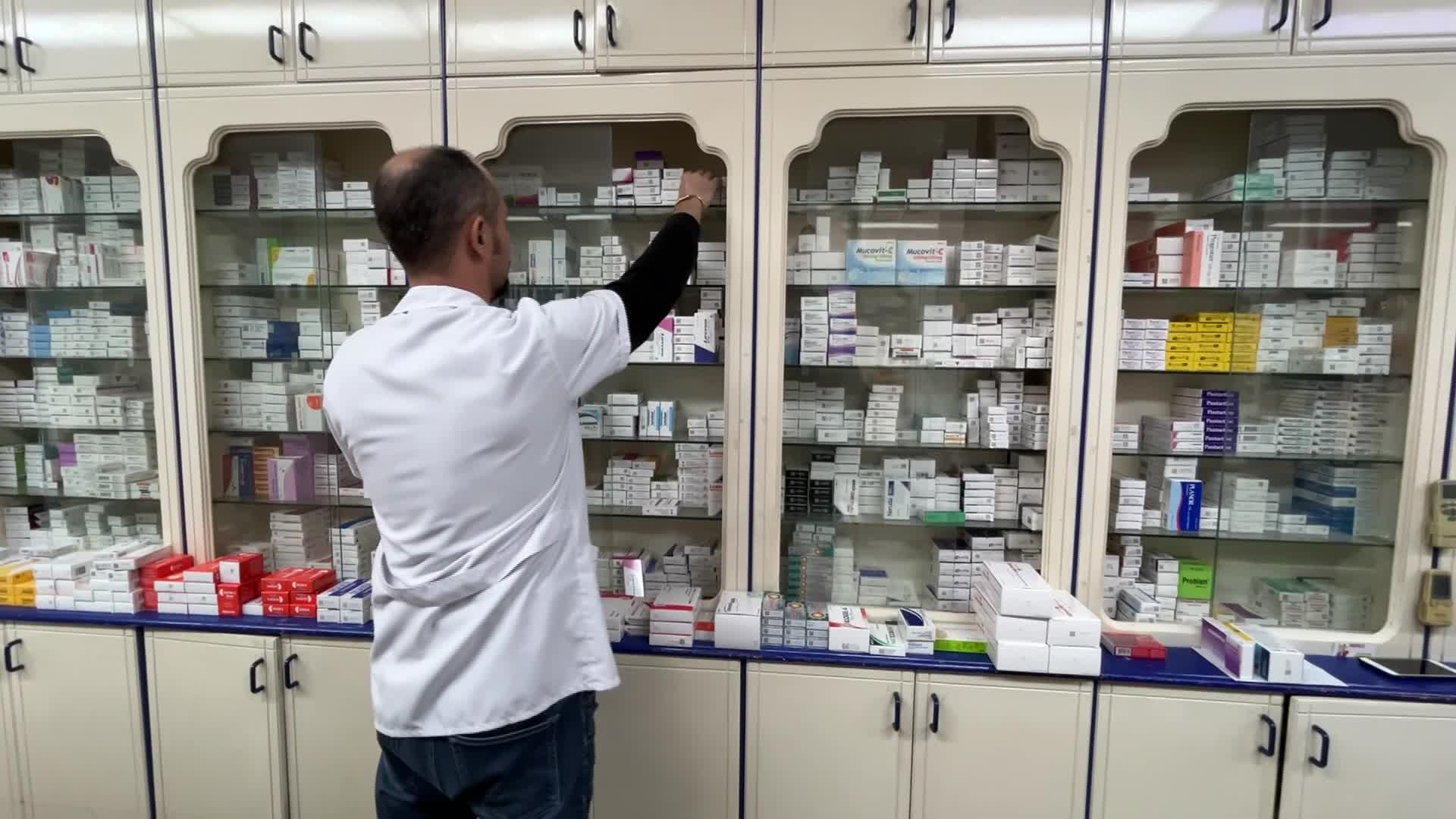Edirne’de eczanelerde şeker ölçüm stribi sıkıntısı çekiliyor… Eczacı Ciravoğlu: “Yaklaşık olarak 10’un üzerinde kalem şeker ölçüm stribi piyasada yok”