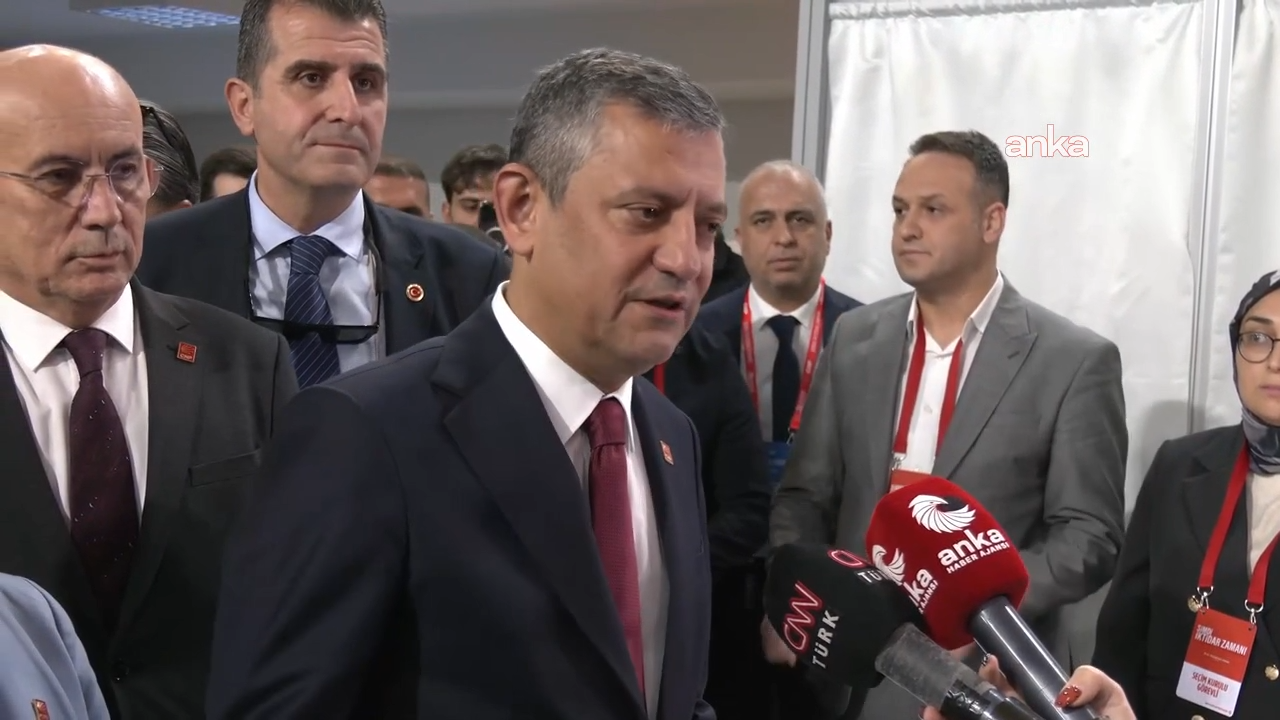 CHP’nin 39'uncu Olağan Kurultayı… Özgür Özel: "Bugün bizim açımızdan yeni bir başlangıçtır, bu başlangıçta bizle mertçe rekabet etmek isteyen herkesle rekabete hazırız"