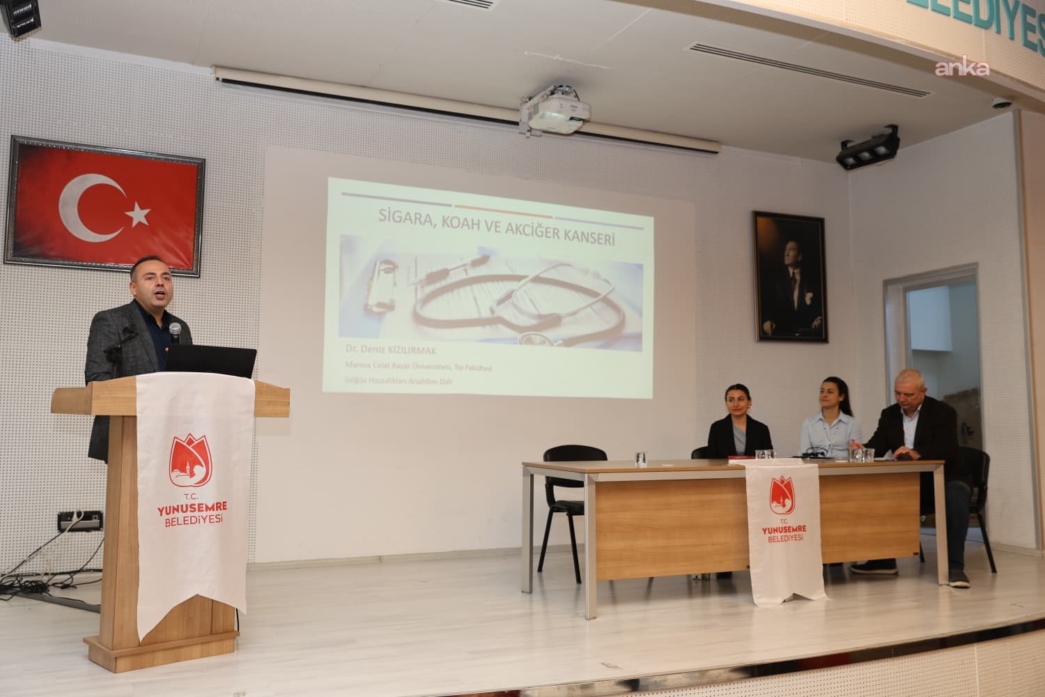 Yunusemre’de “Temiz Nefes Sağlıklı Gelecek” paneli düzenlendi