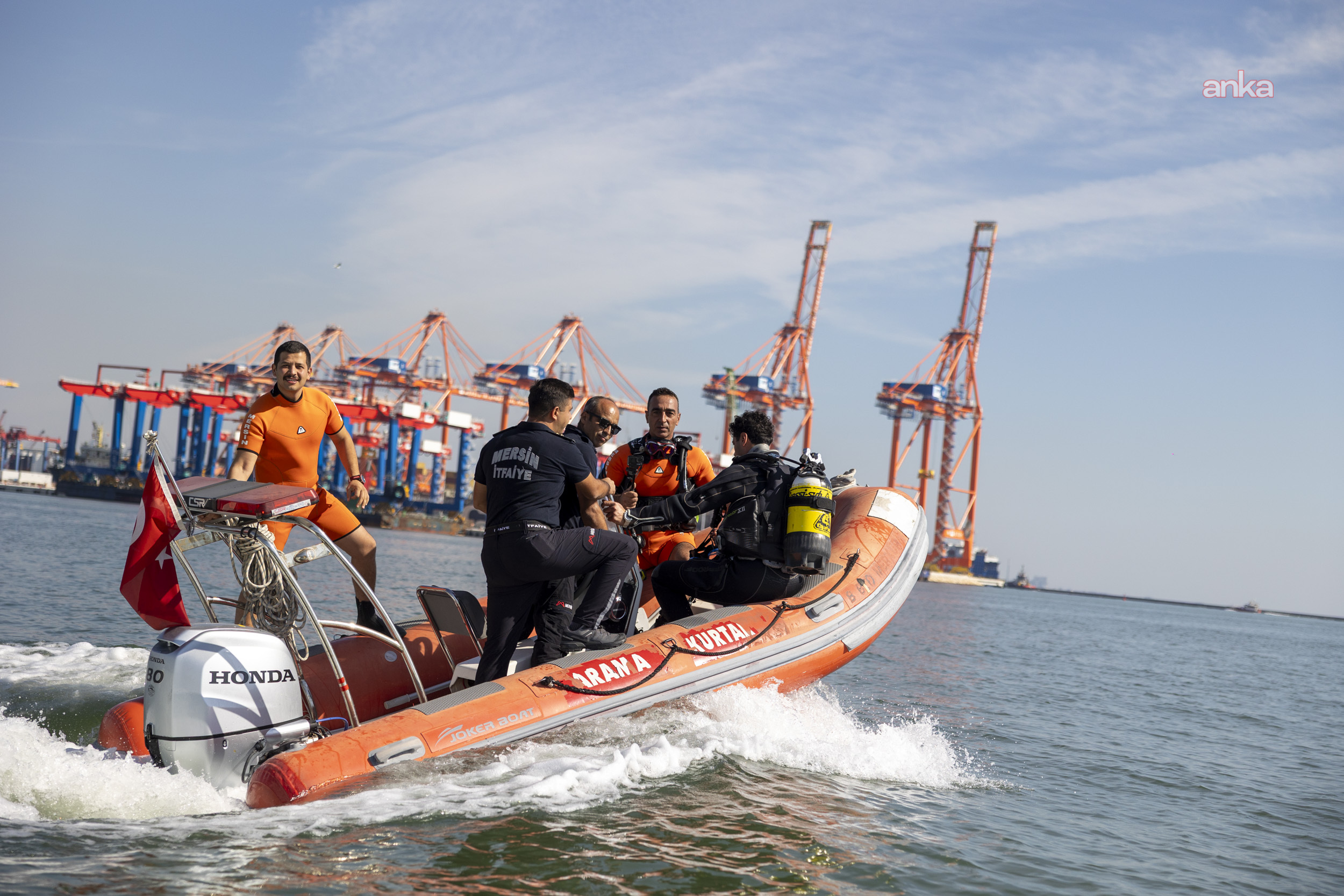 Mersin Büyükşehir Belediyesi, arama kurtarma ekipleri görev başında