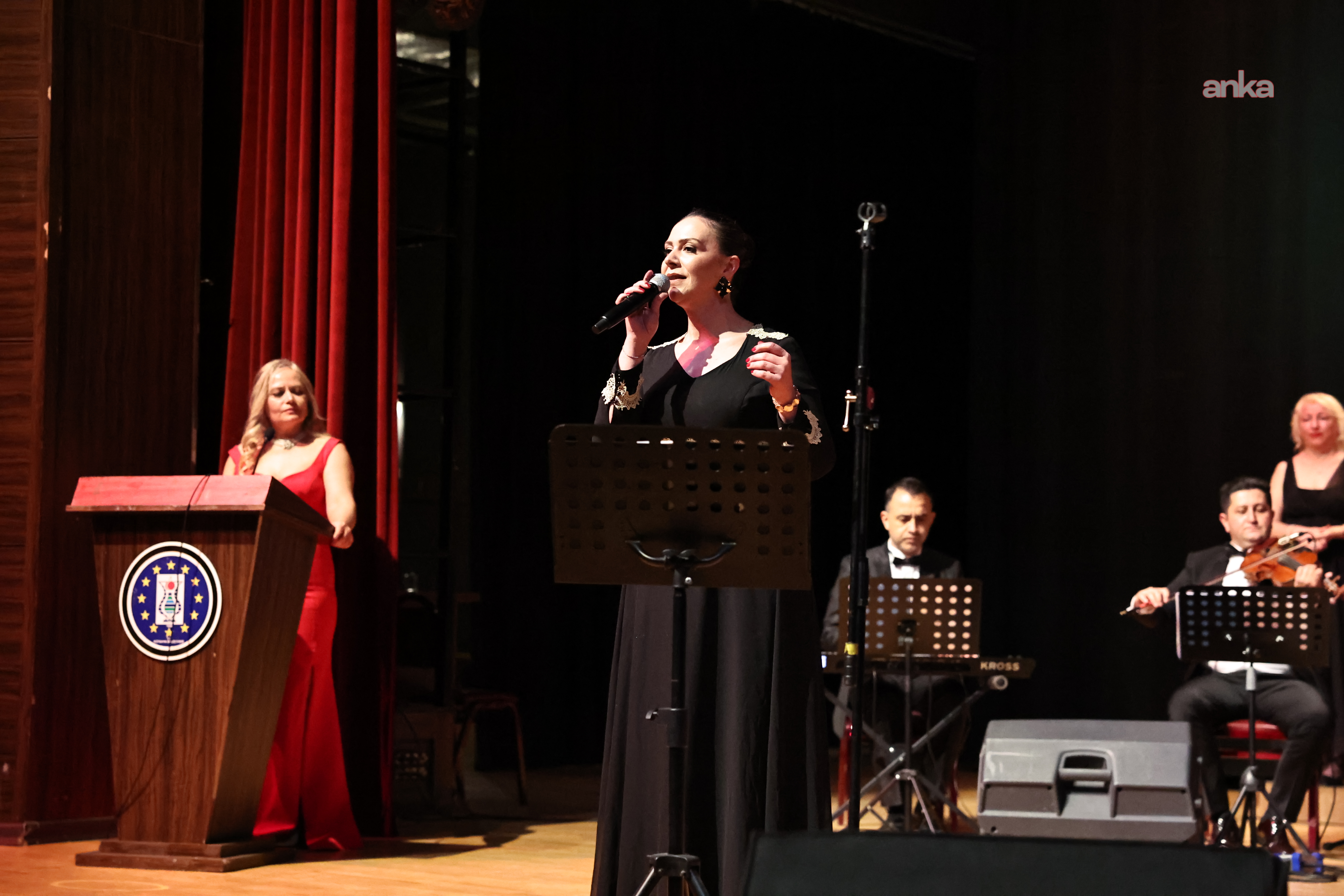 Burdur Türk Sanat Müziği Korosu, Kütahya'da konser verdi