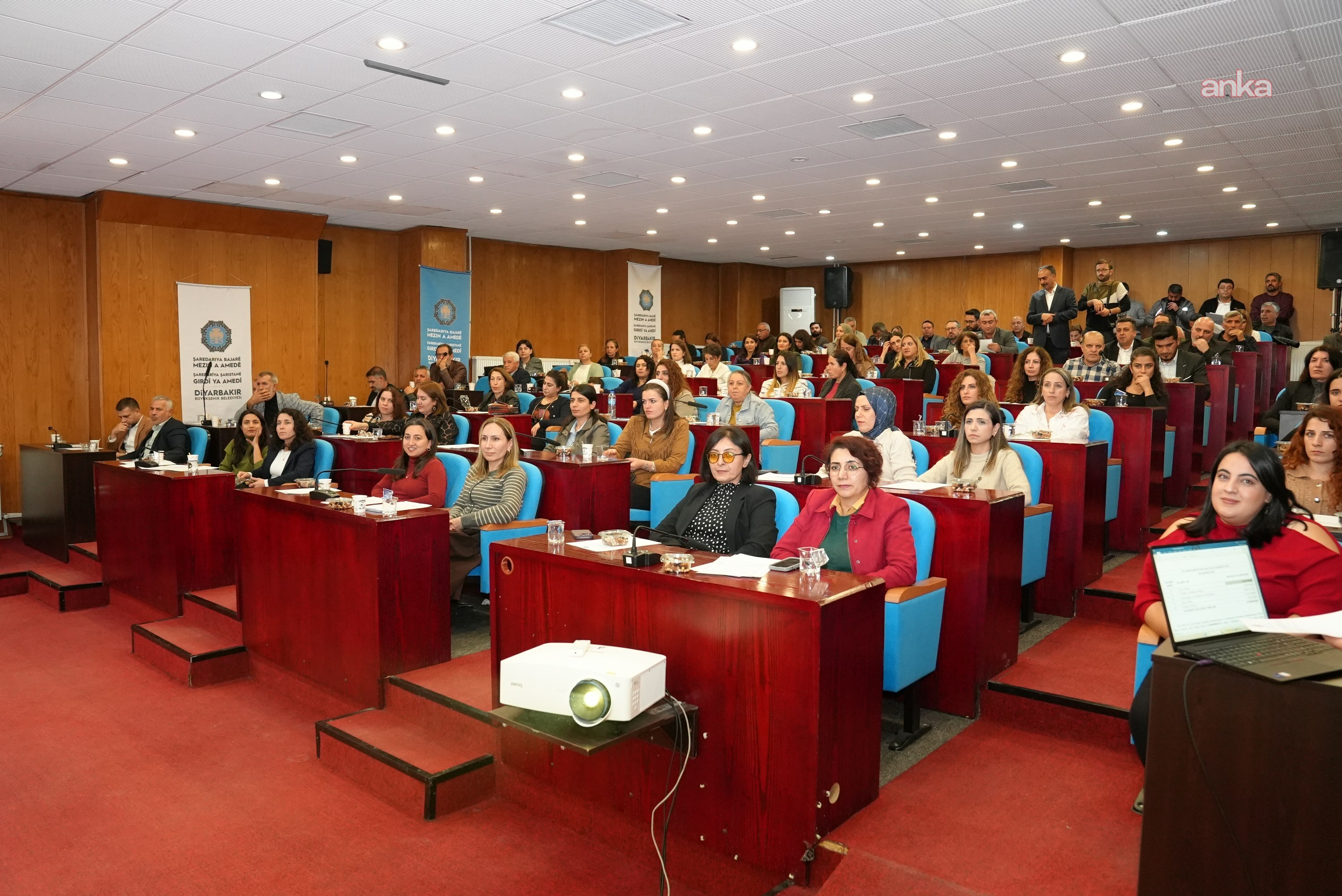 Diyarbakır Büyükşehir Belediyesi ile 17 ilçenin 2026 bütçeleri onaylandı