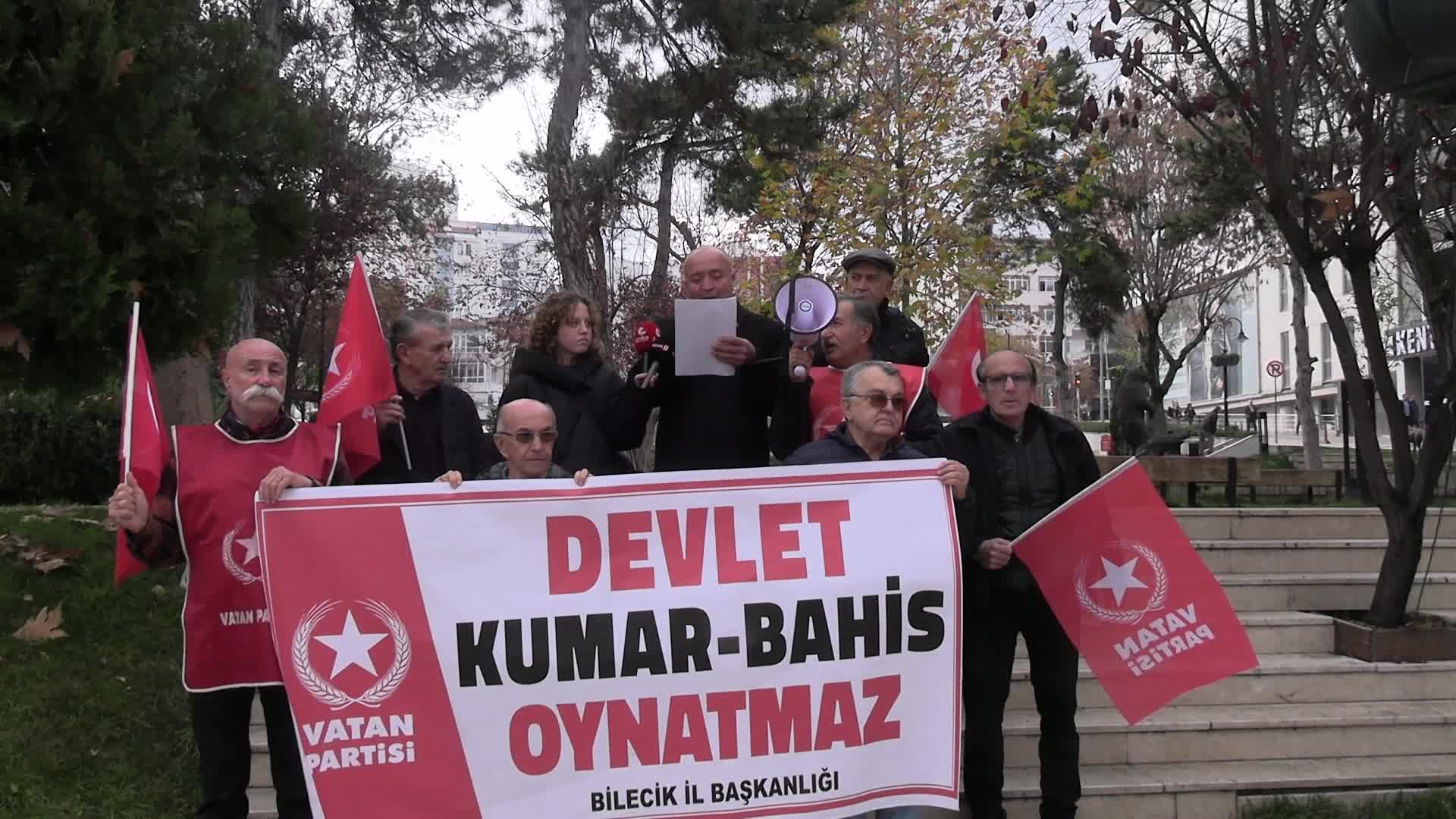 Vatan Partisi Bilecik örgütünden bahis ve şans oyunlarına tepki: "Devlet kumar oynatmaz, bahis oynatmaz. Bunlarla mücadele eder"