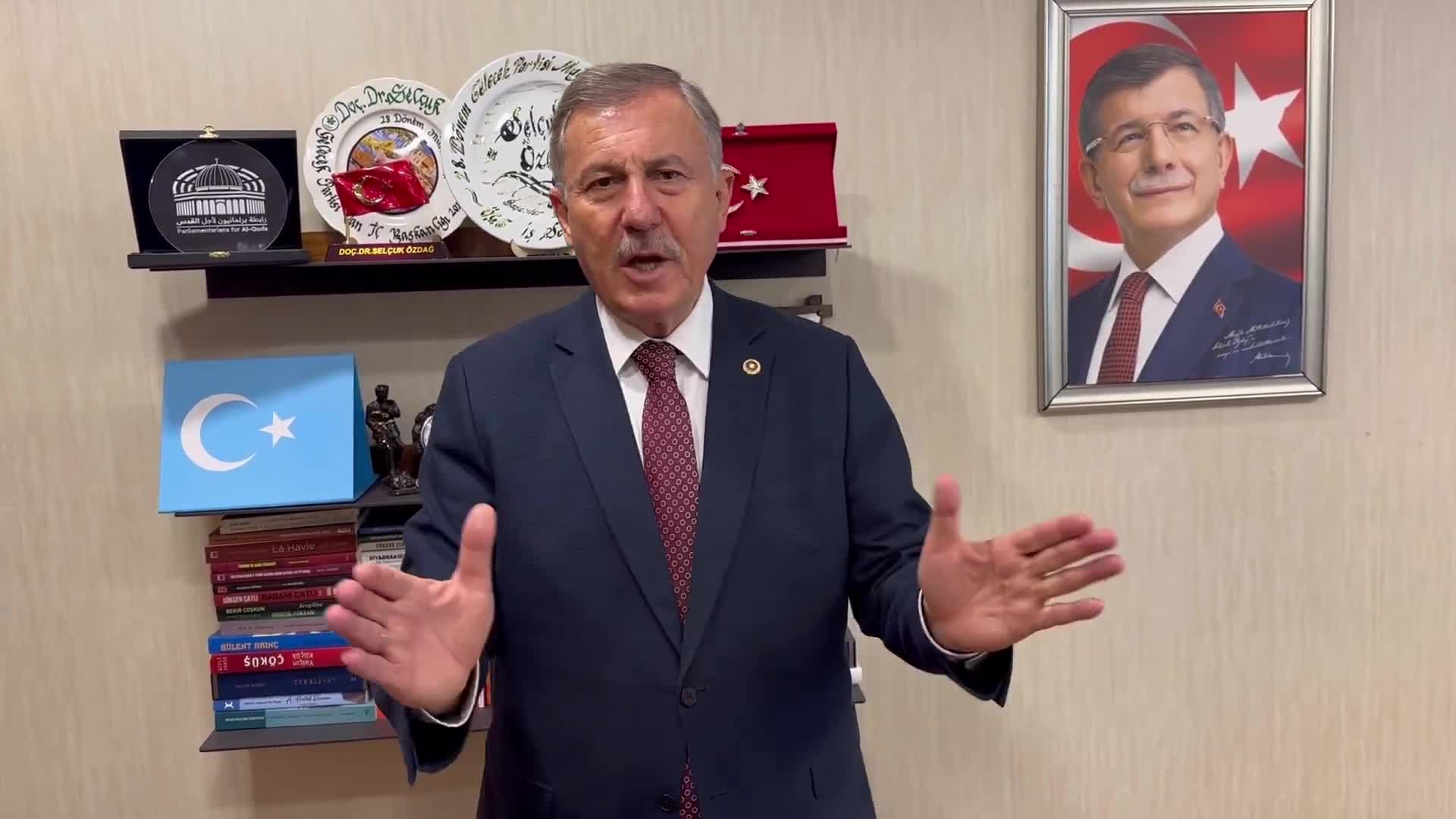 Selçuk Özdağ:  "Fahri Kur'an kursu öğreticileri kadro ve özlük haklarını talep ediyor"
