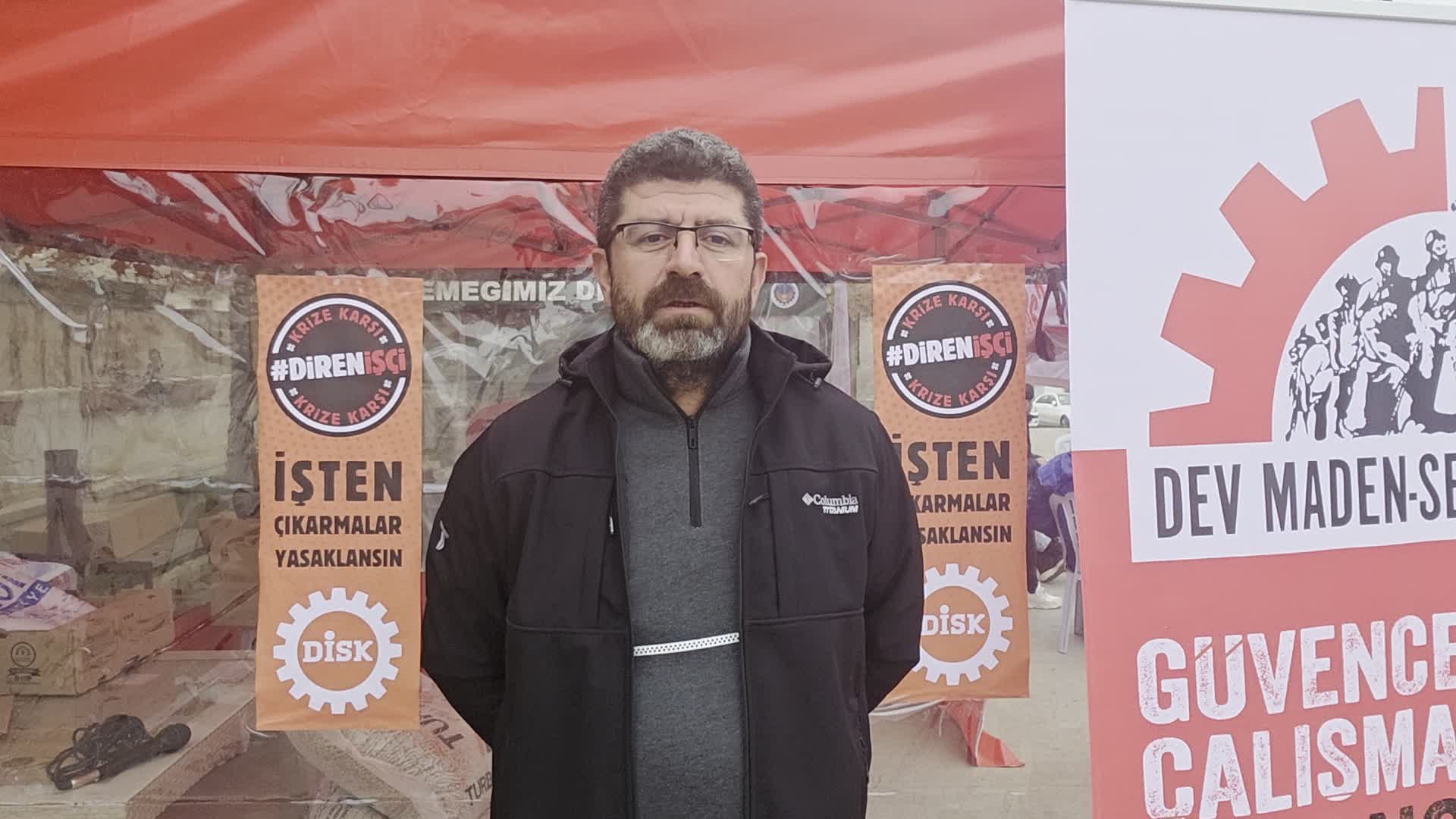İşten çıkarılan Divriğili madenciler, başlattıkları nöbeti sürdürüyor: "Kardan zarar ettikleri için bahane üretiyorlar"