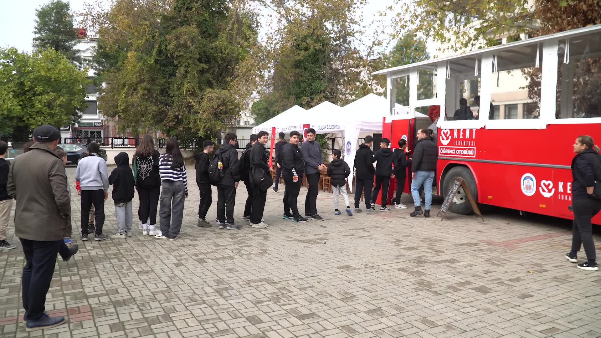 Kent Lokantası Öğrenci Otobüsü 1 yaşında