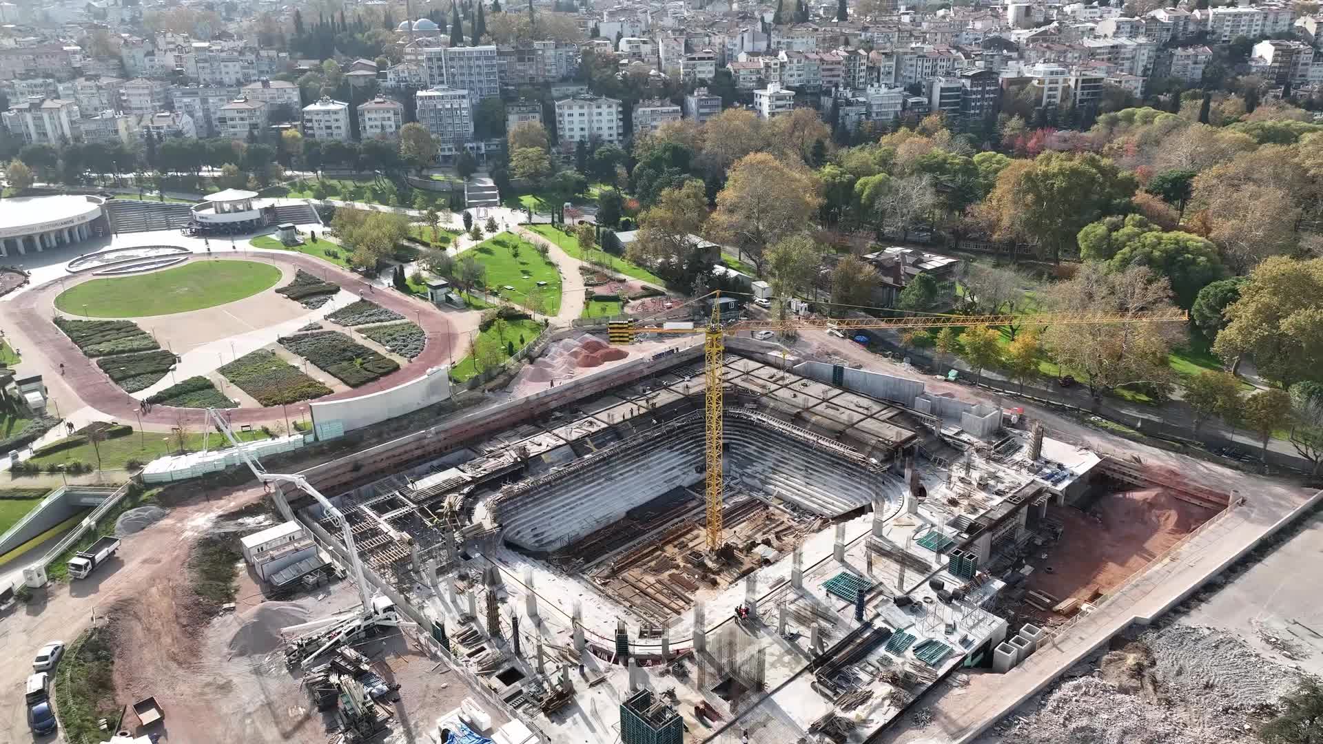 Bursa’da Atatürk Spor Salonu hızla yükseliyor