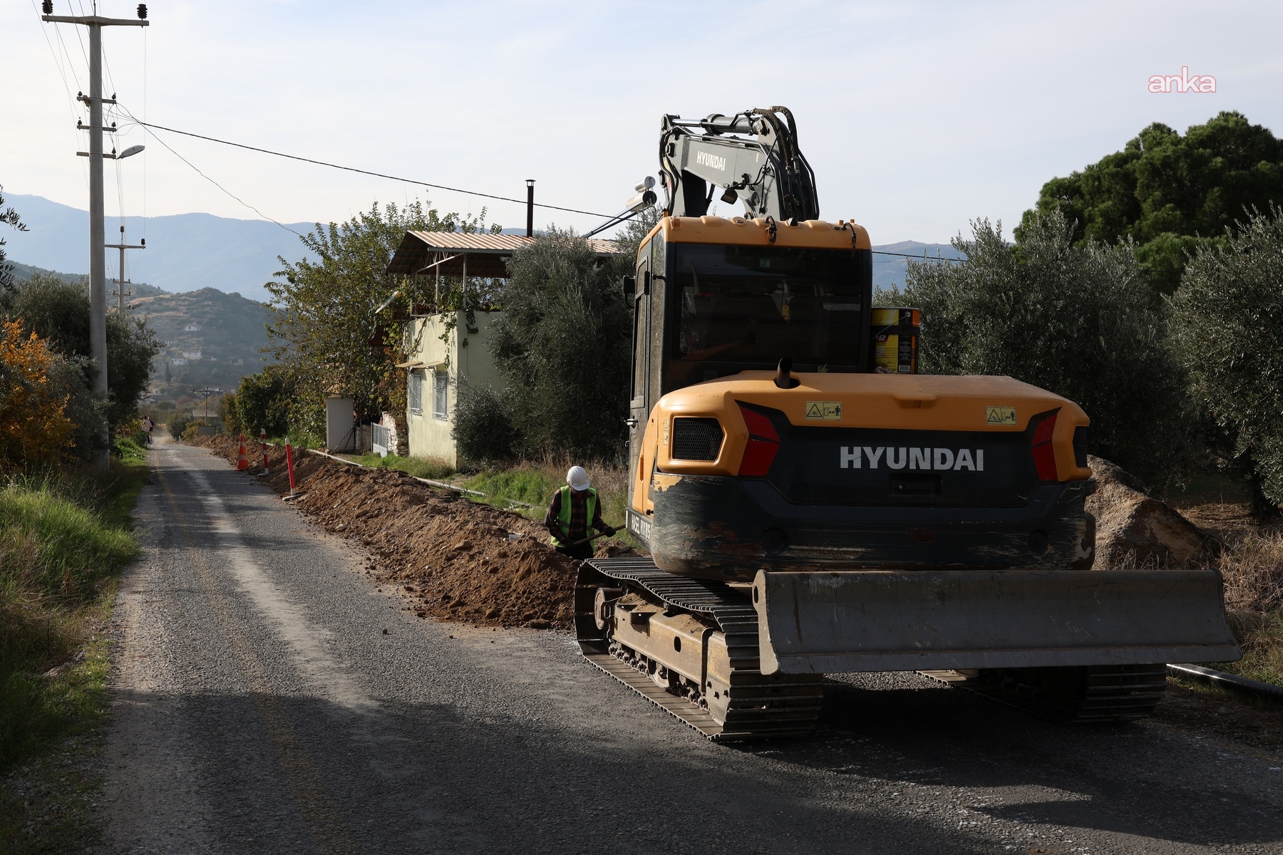 Aydın Büyükşehir Belediyesi, Beğerli Mahallesi’nin içme suyu hattını yeniliyor