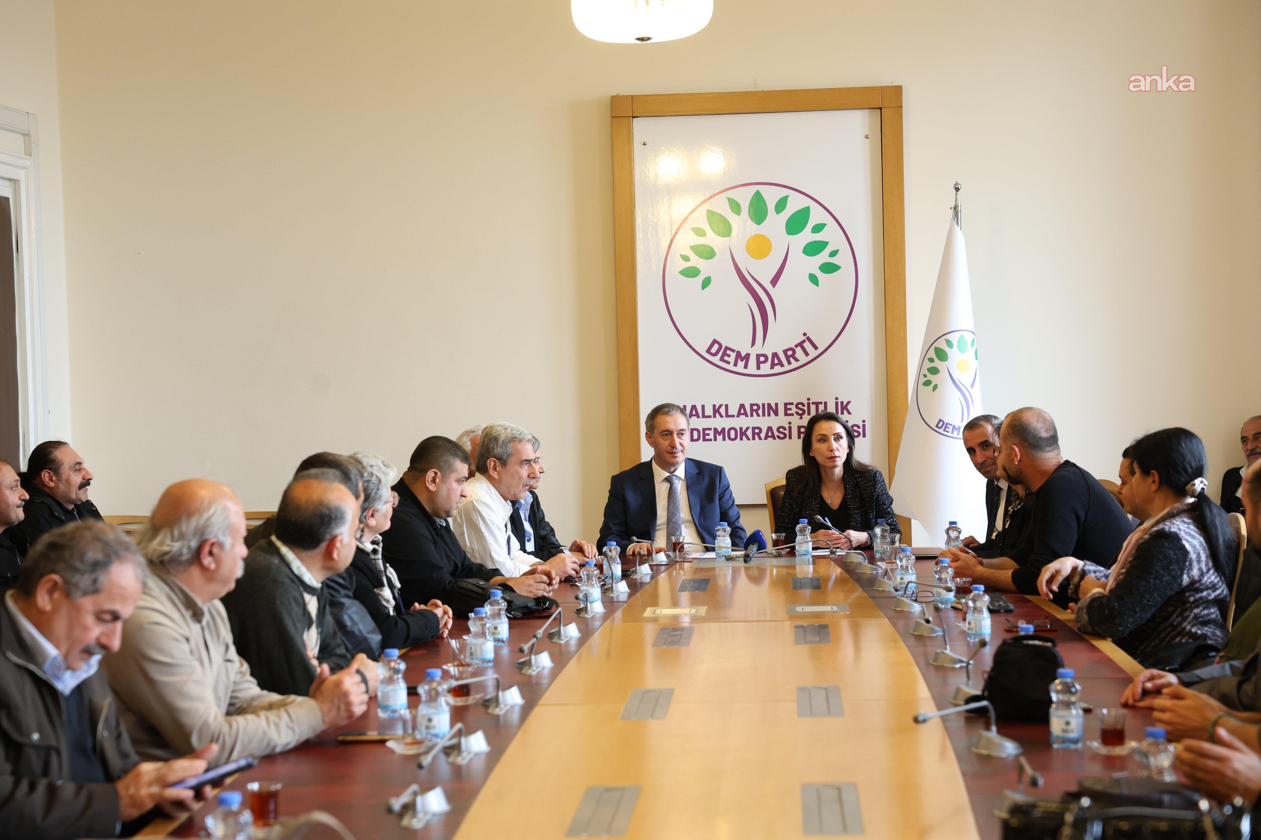 DEM Parti Eş Genel Başkanları, Arap-Alevi kurumlarının temsilcileriyle TBMM'de görüştü